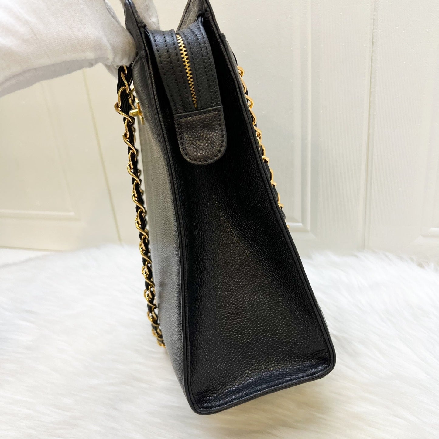 GLM- Tote Bag with GLM- Turnlock in Black Caviar and 24K Gold Plated HW
