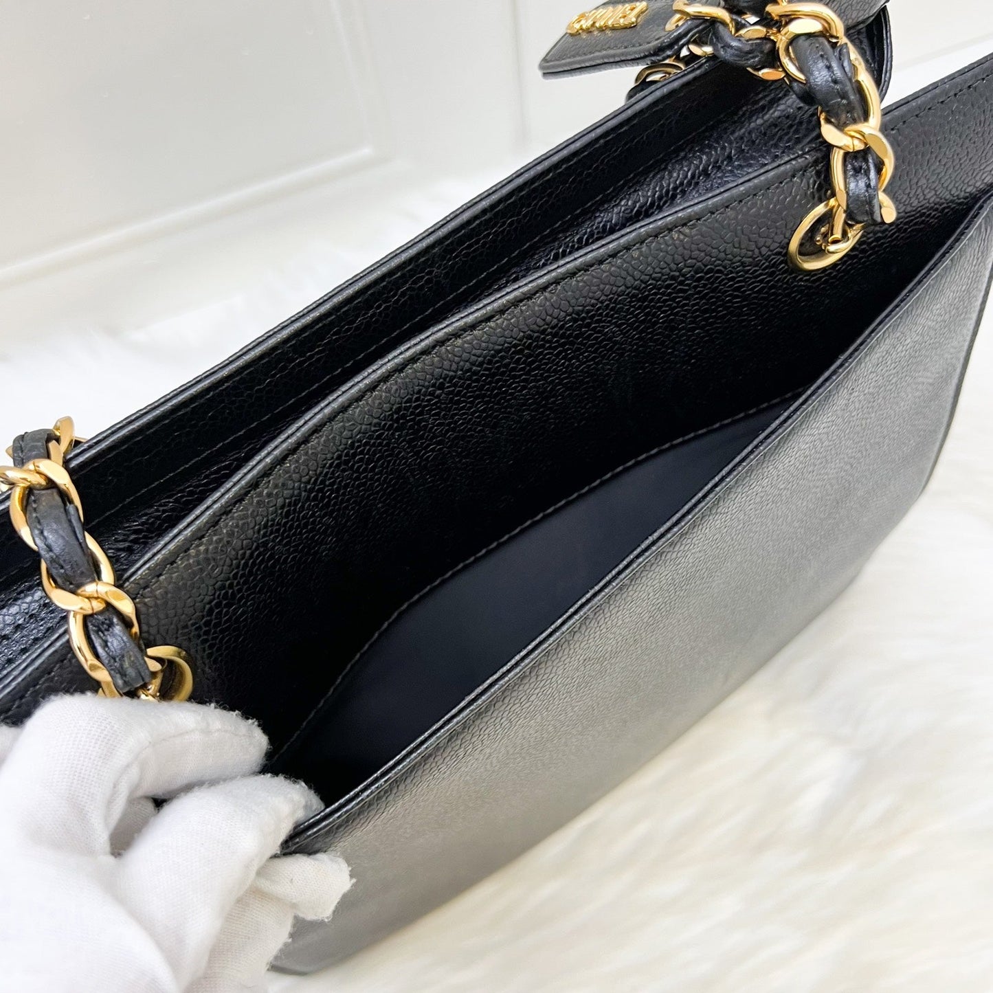GLM- Tote Bag with GLM- Turnlock in Black Caviar and 24K Gold Plated HW