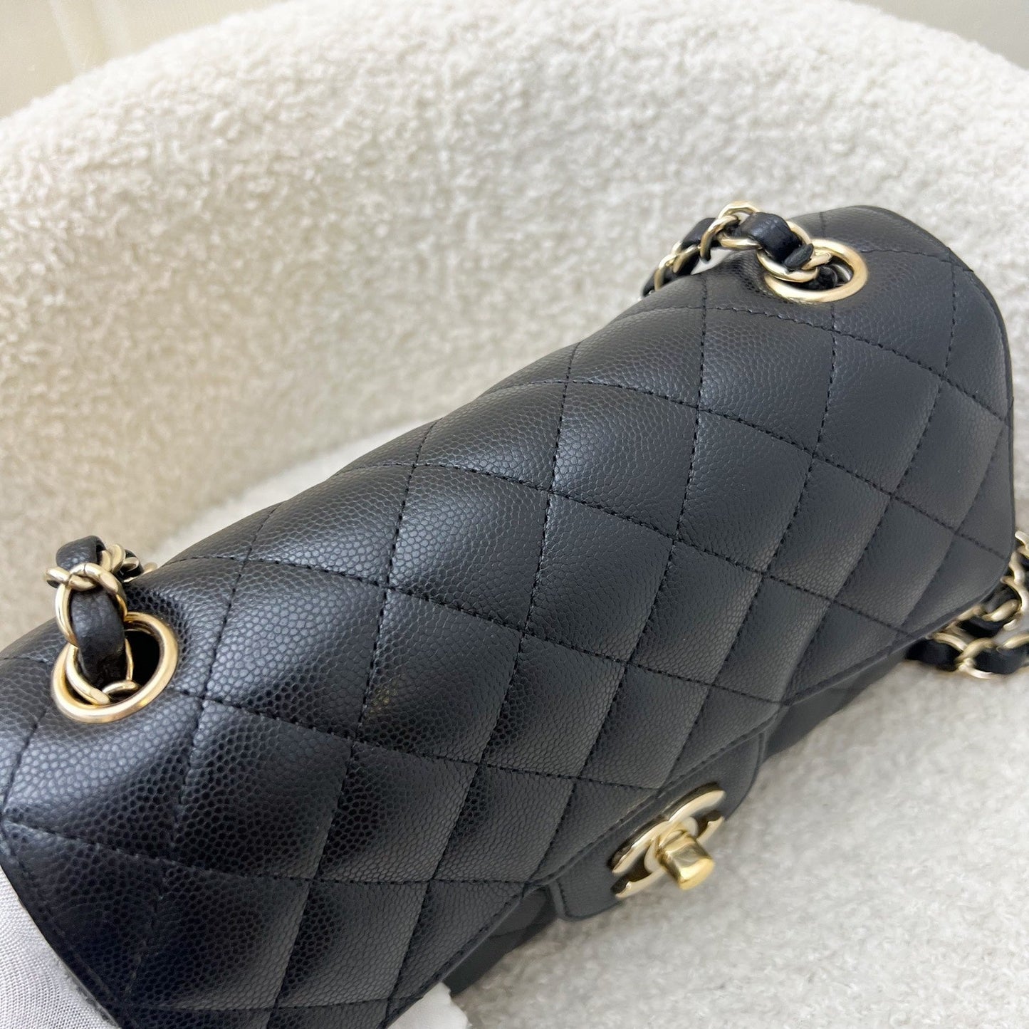 [Rare!] GLM-Classic Mini Rectangular Flap in 17C Black Caviar and GHW