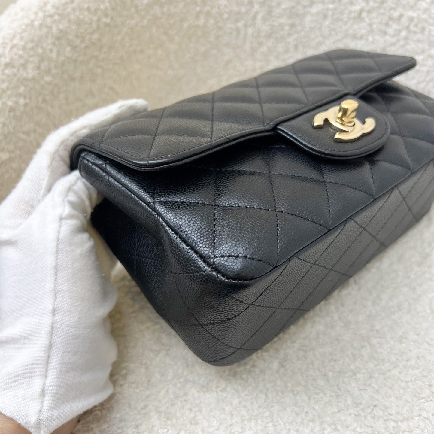 [Rare!] GLM-Classic Mini Rectangular Flap in 17C Black Caviar and GHW
