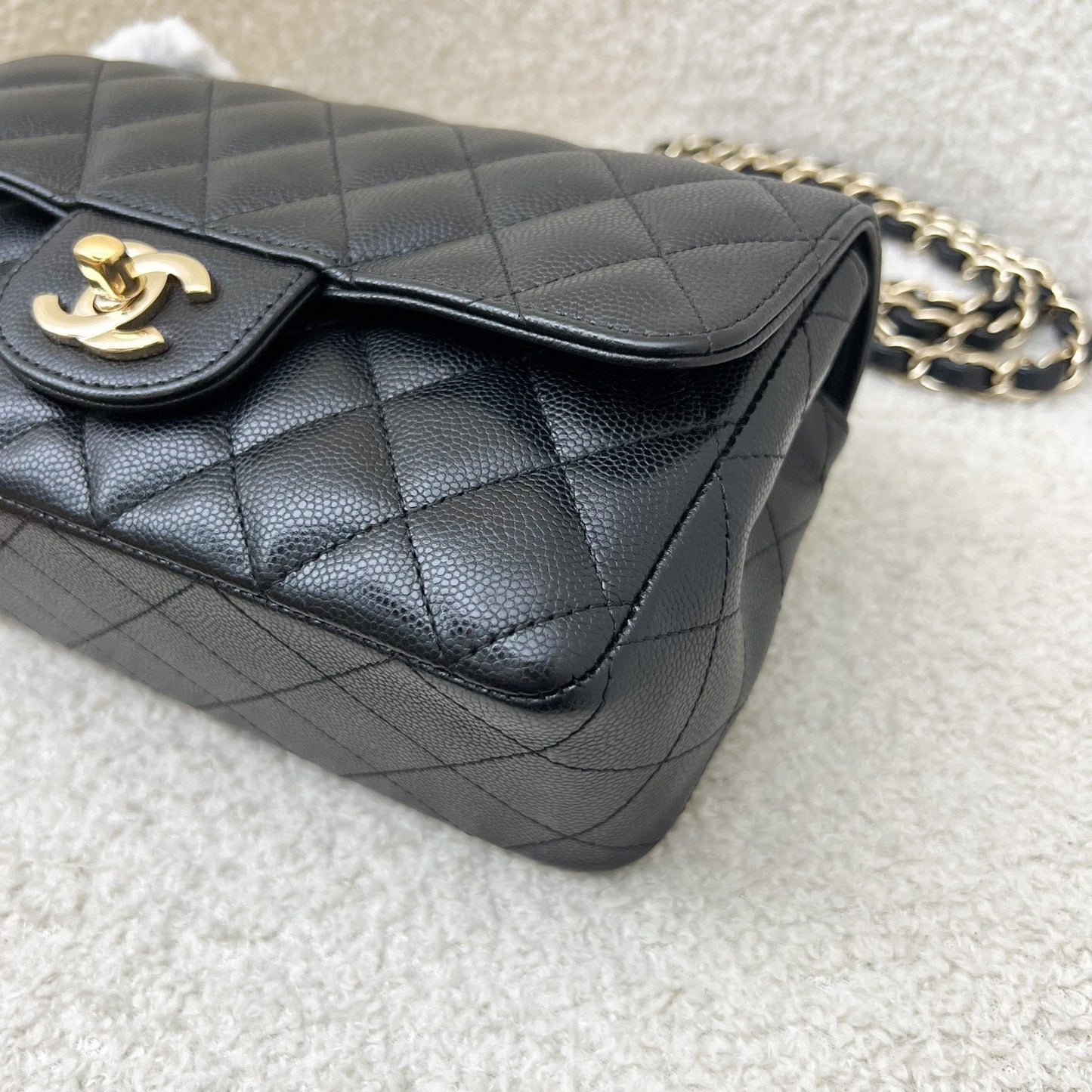 [Rare!] GLM-Classic Mini Rectangular Flap in 17C Black Caviar and GHW