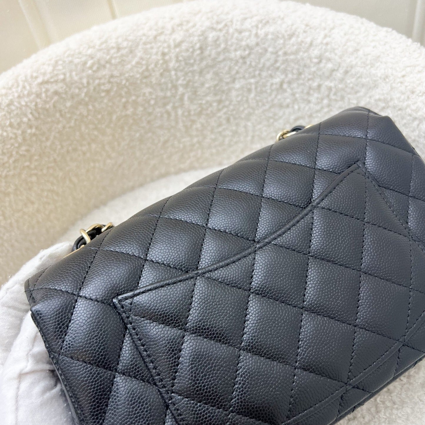 [Rare!] GLM-Classic Mini Rectangular Flap in 17C Black Caviar and GHW