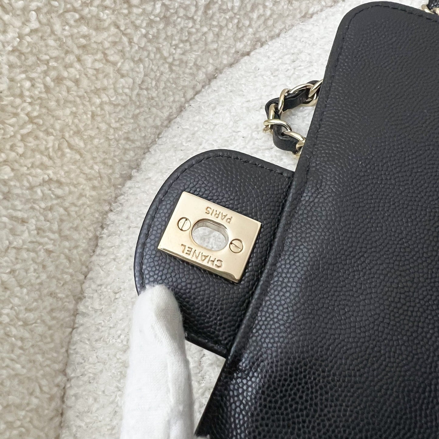 [Rare!] GLM-Classic Mini Rectangular Flap in 17C Black Caviar and GHW