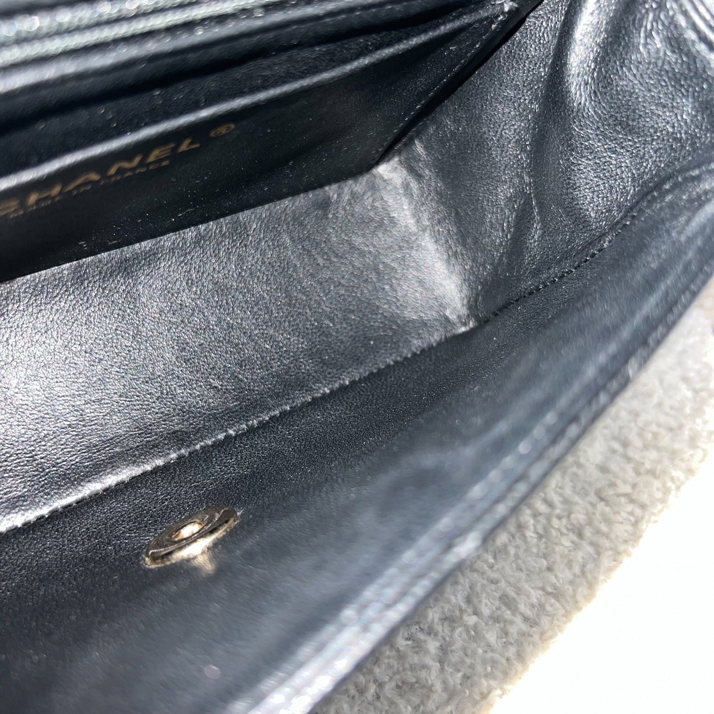 [Rare!] GLM-Classic Mini Rectangular Flap in 17C Black Caviar and GHW