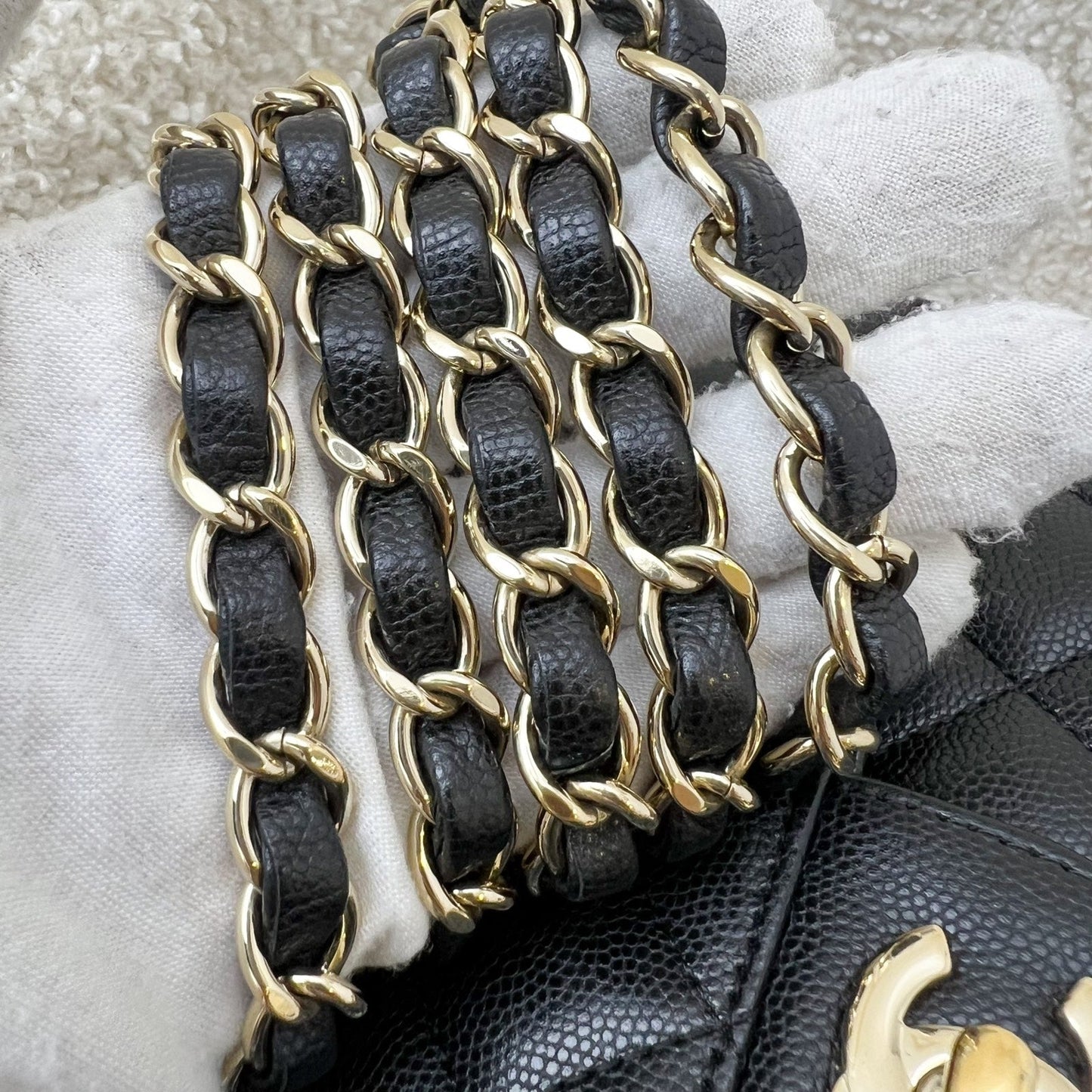 [Rare!] GLM-Classic Mini Rectangular Flap in 17C Black Caviar and GHW
