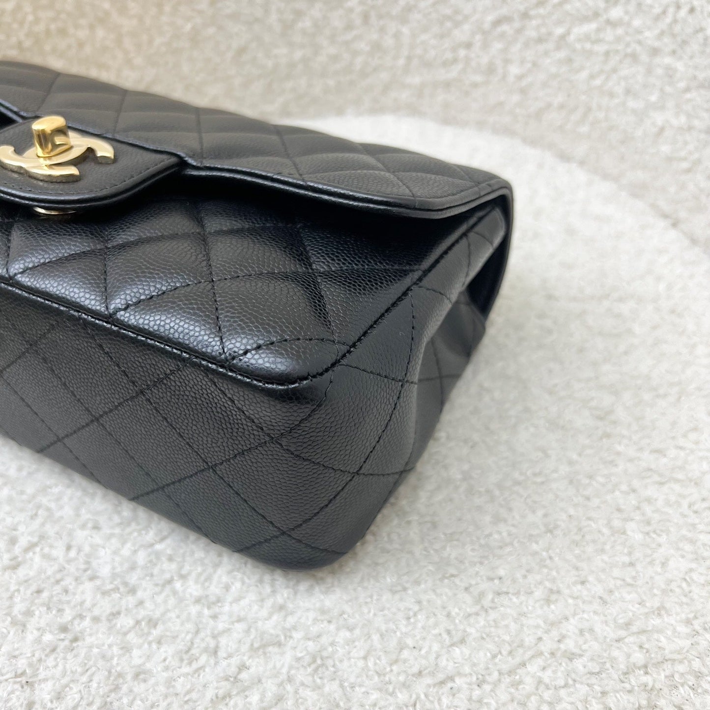 [Rare!] GLM-Classic Mini Rectangular Flap in 17C Black Caviar and GHW