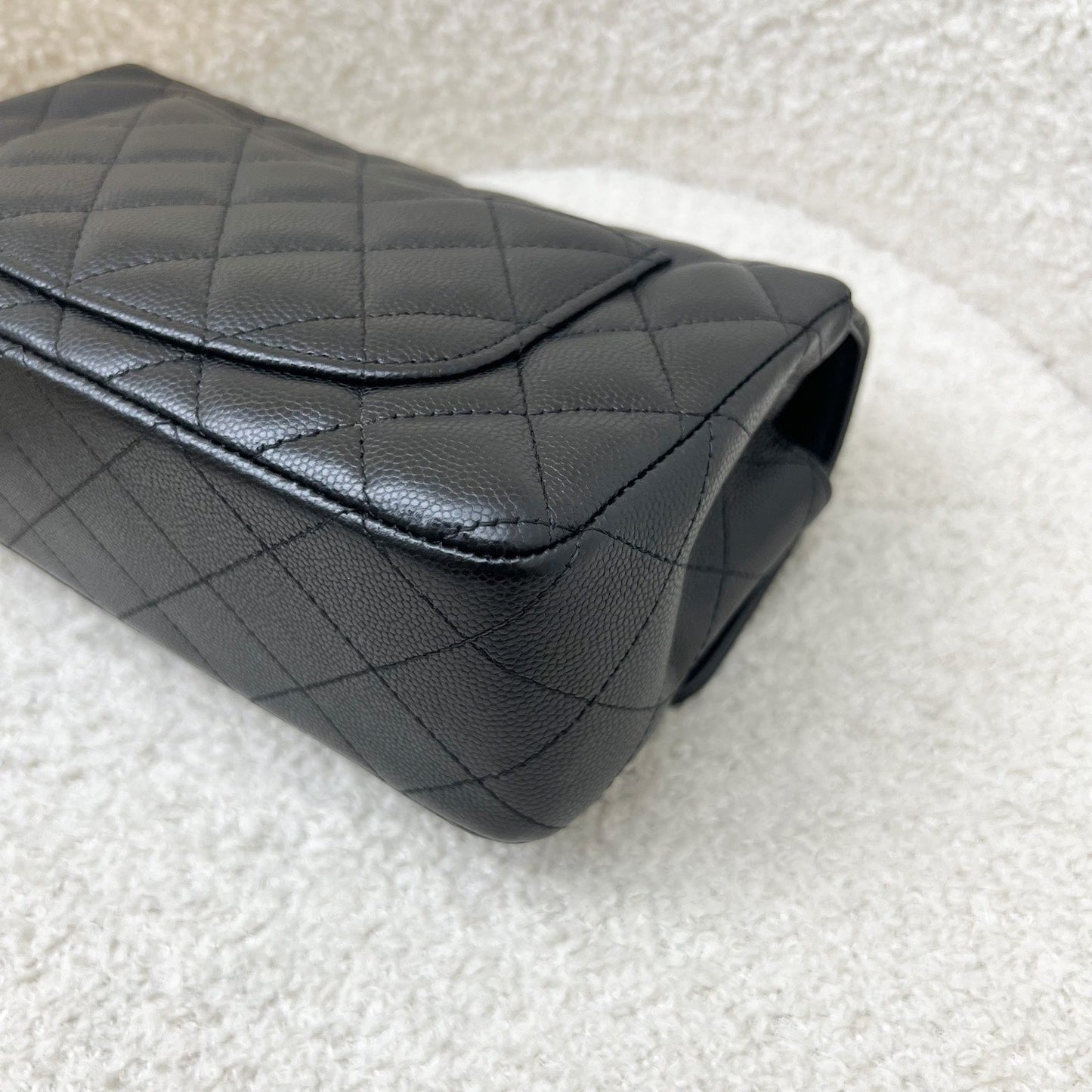 [Rare!] GLM-Classic Mini Rectangular Flap in 17C Black Caviar and GHW
