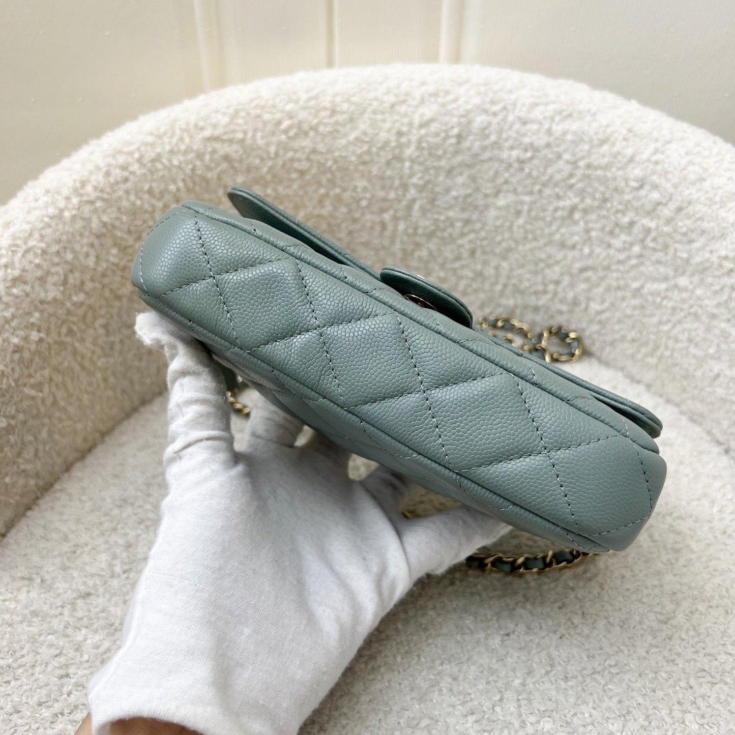 GLM-Phone Holder / Wallet On Chain in Seafoam Green Caviar and LGHW (Model: AP2096)