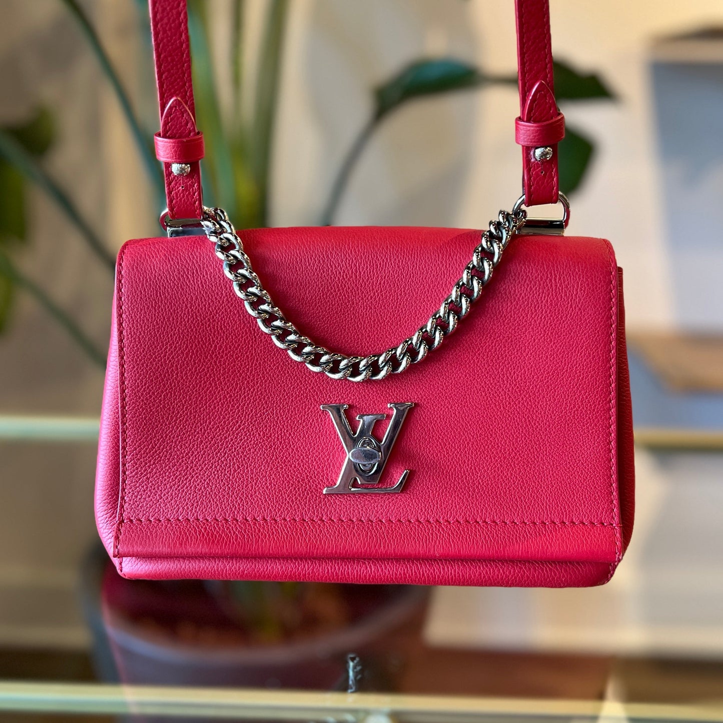 LOUIS VUITTON Lockme II BB Rubis Pebbled Leather Shoulder Bag