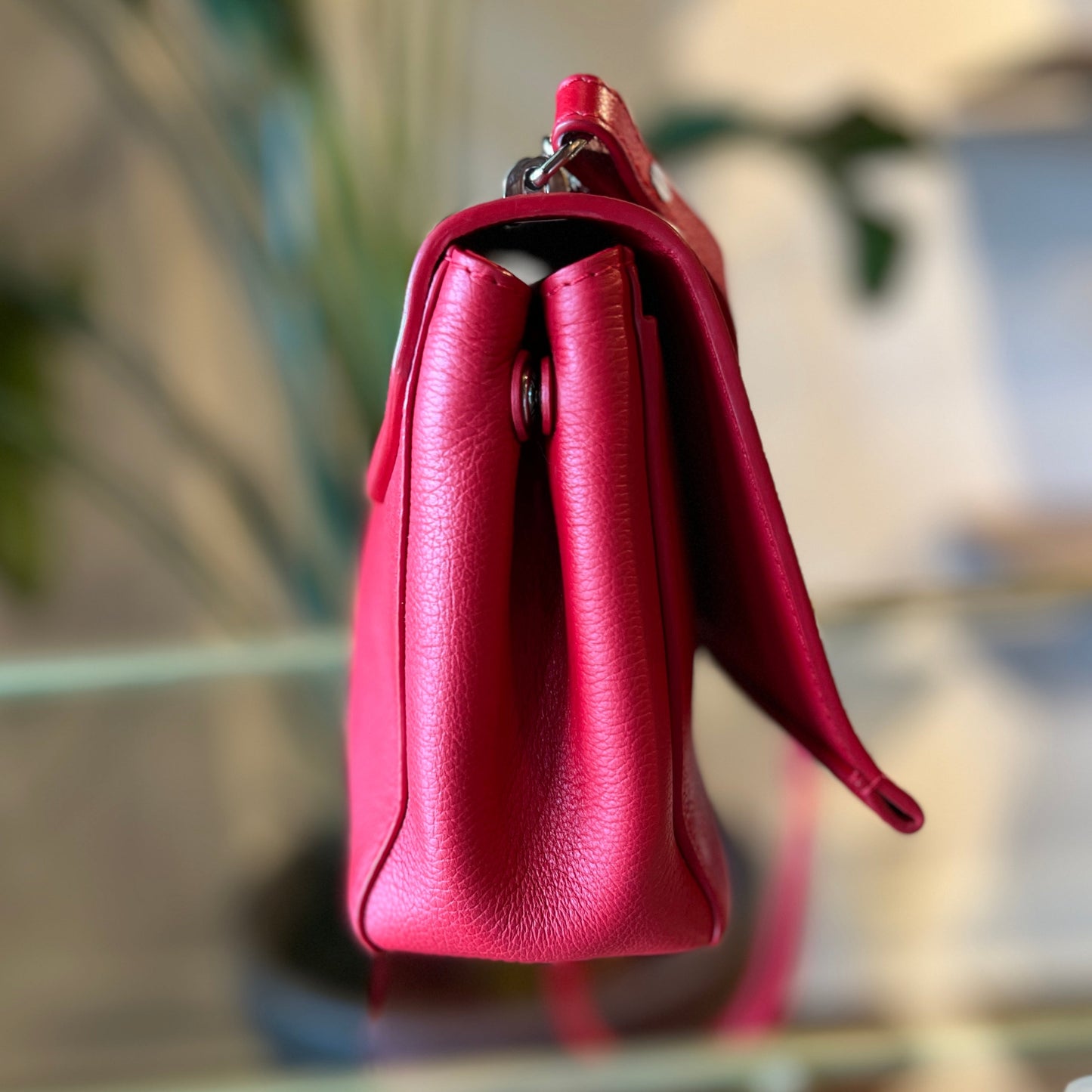 LOUIS VUITTON Lockme II BB Rubis Pebbled Leather Shoulder Bag