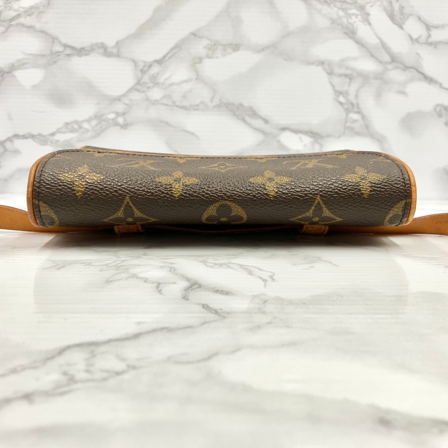 LOUIS VUITTON Monogram florentine