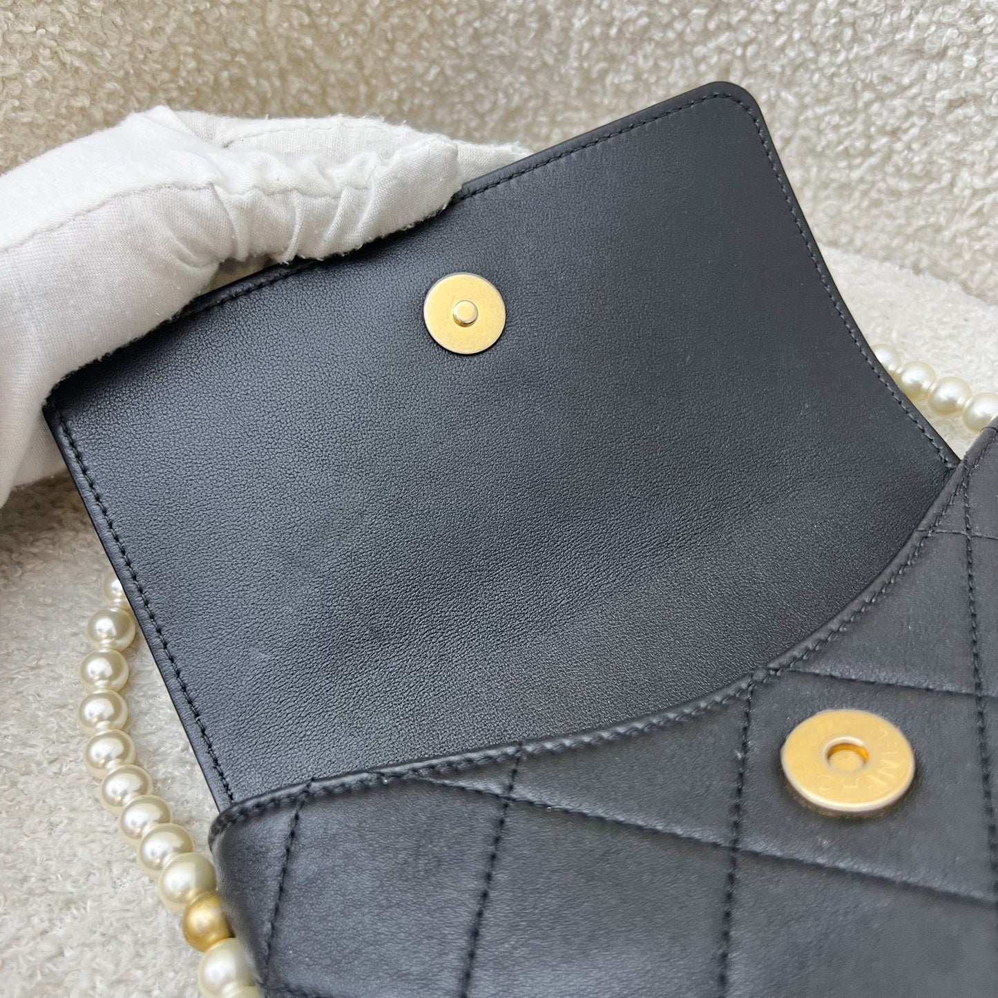GLM-Pearl Chain North-South Flap Bag in Black Calfskin and AGHW (Model: AS2503)