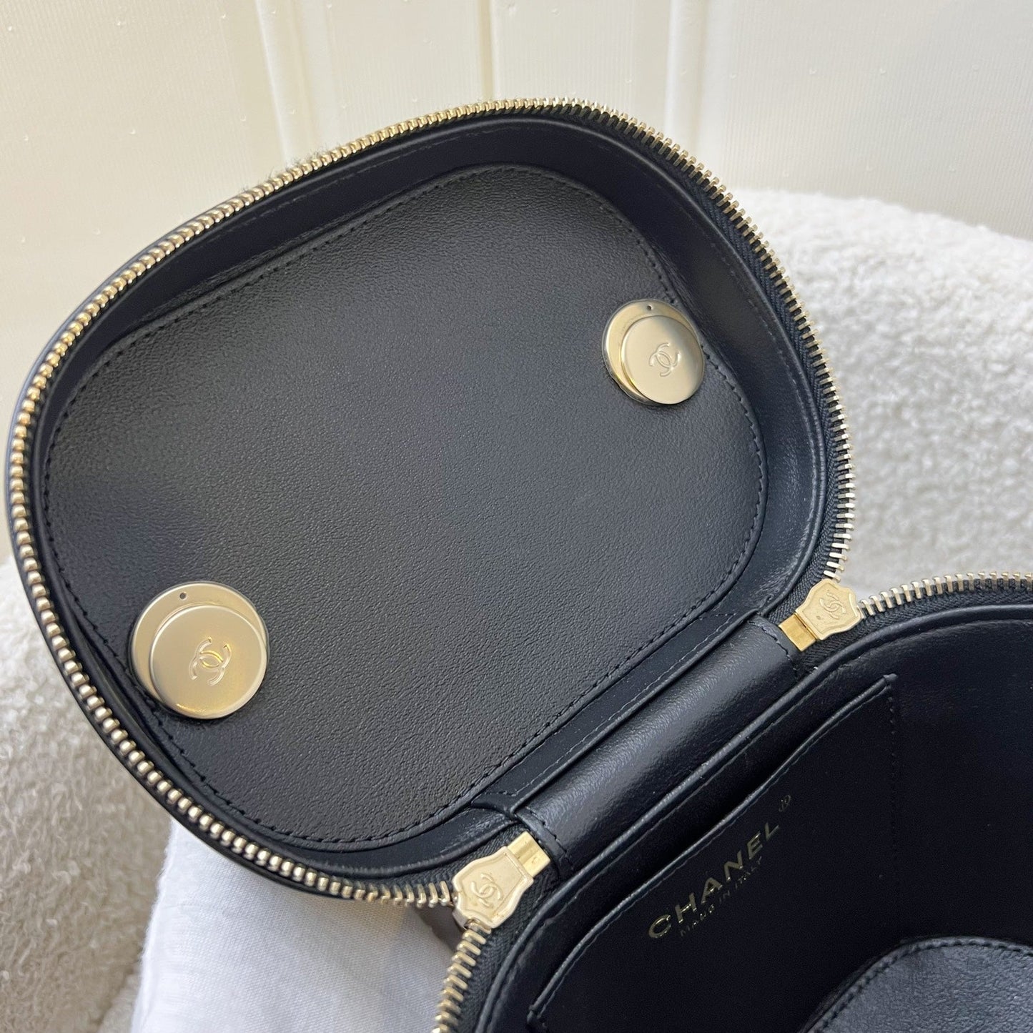 GLM-Trendy GLM- Vanity in Black Lambskin and LGHW (Model: AS1626)