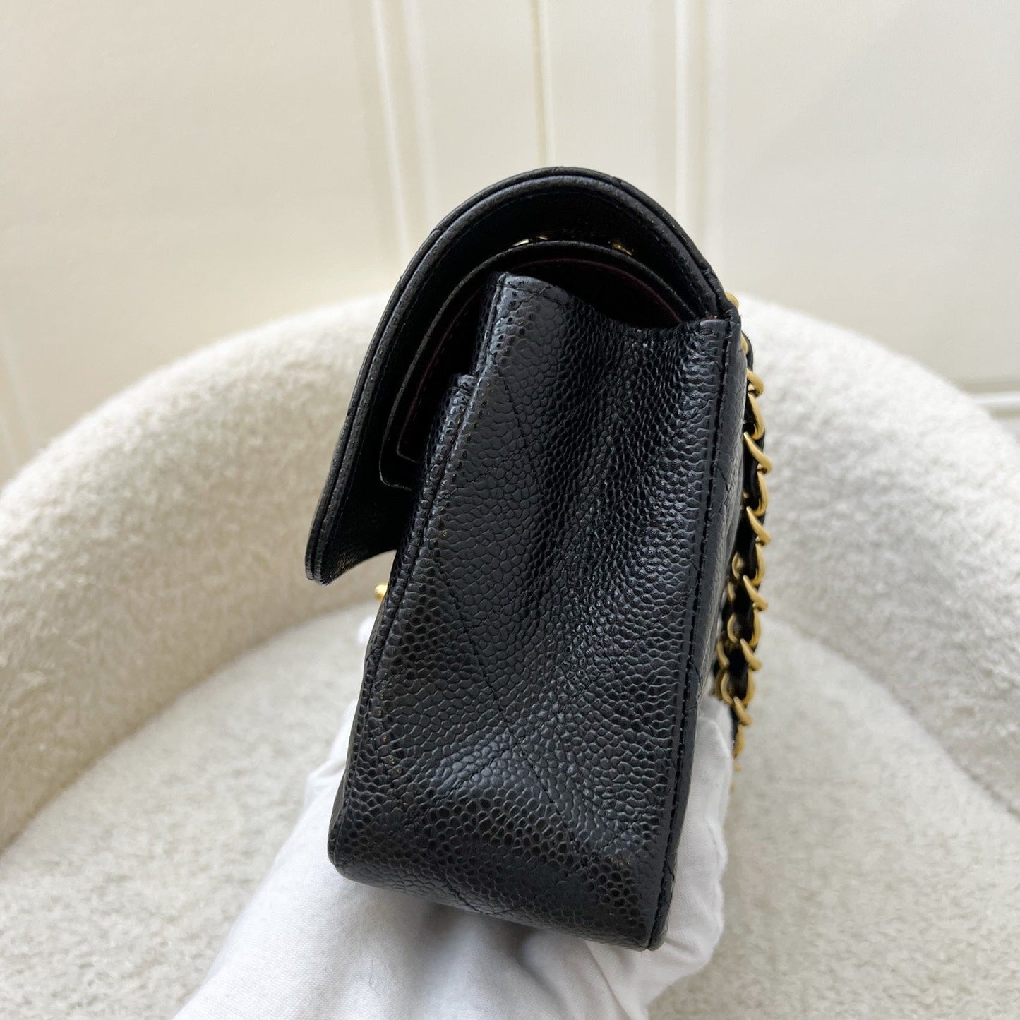 GLM-Small Classic Flap CF in Black Caviar and GHW (Model: A01113)