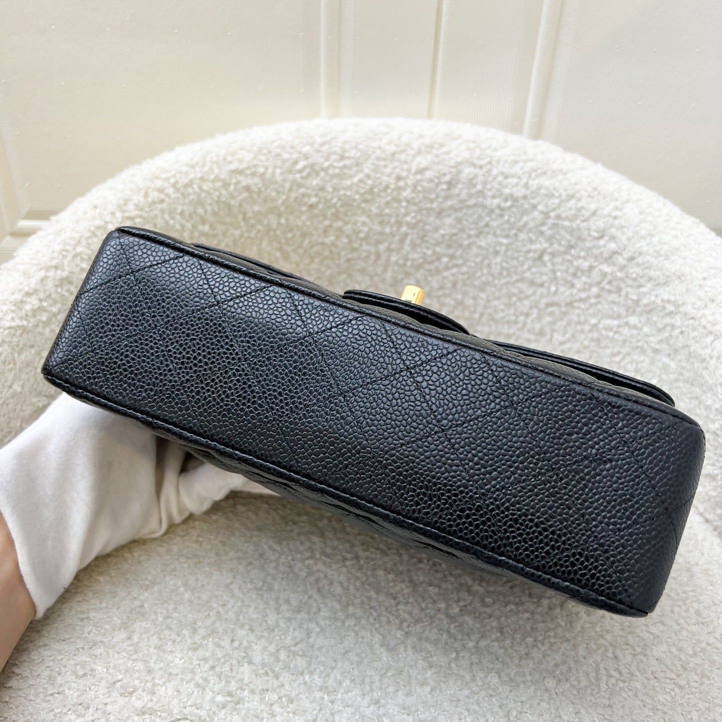 GLM-Small Classic Flap CF in Black Caviar and GHW (Model: A01113)