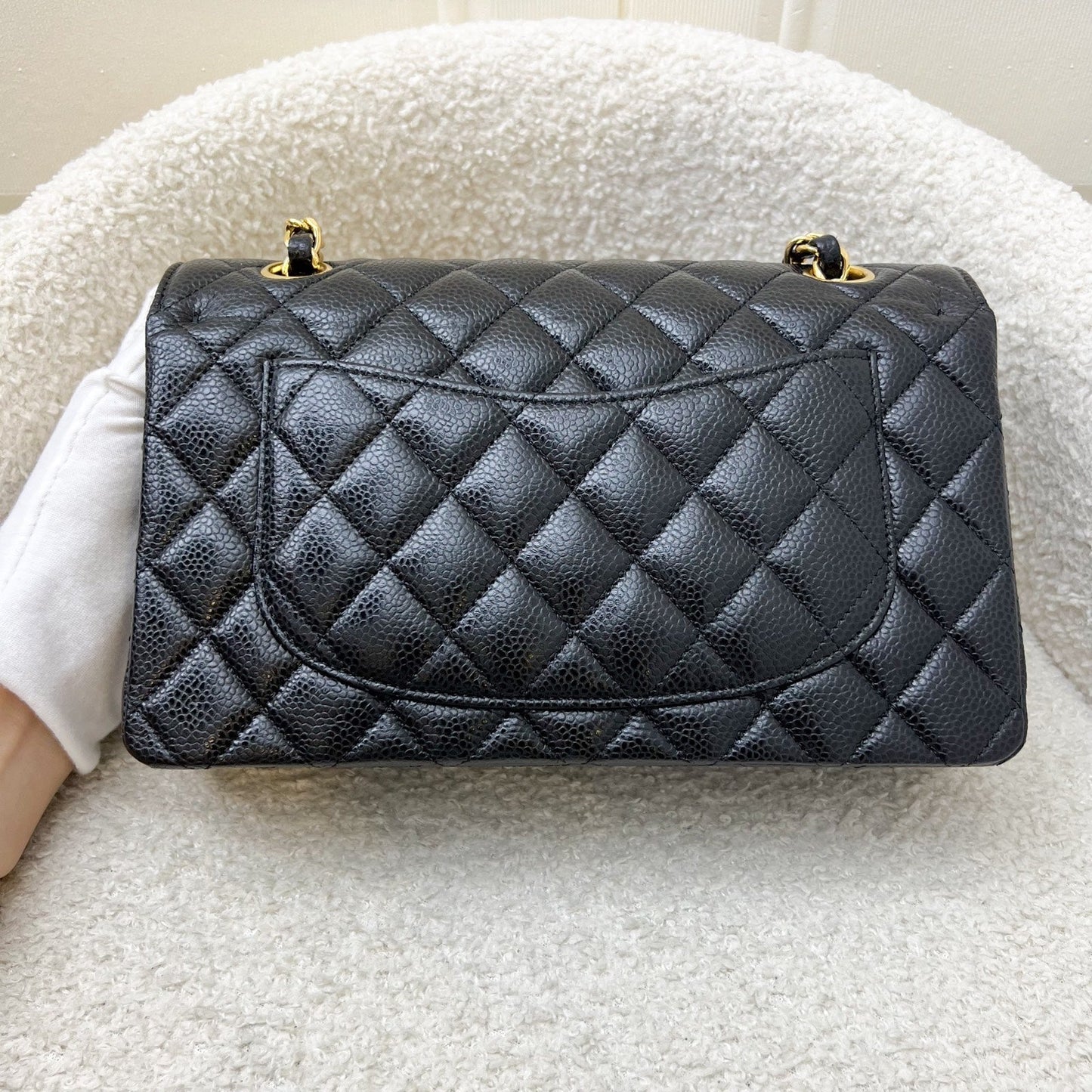 GLM-Small Classic Flap CF in Black Caviar and GHW (Model: A01113)