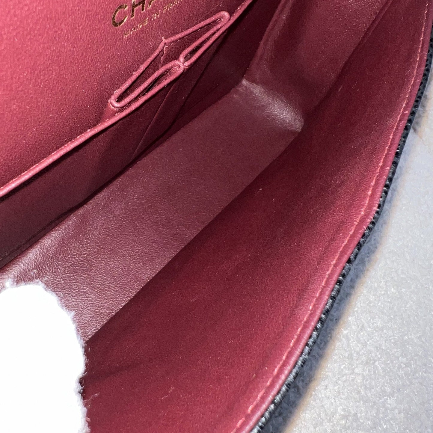 GLM-Small Classic Flap CF in Black Caviar and GHW (Model: A01113)