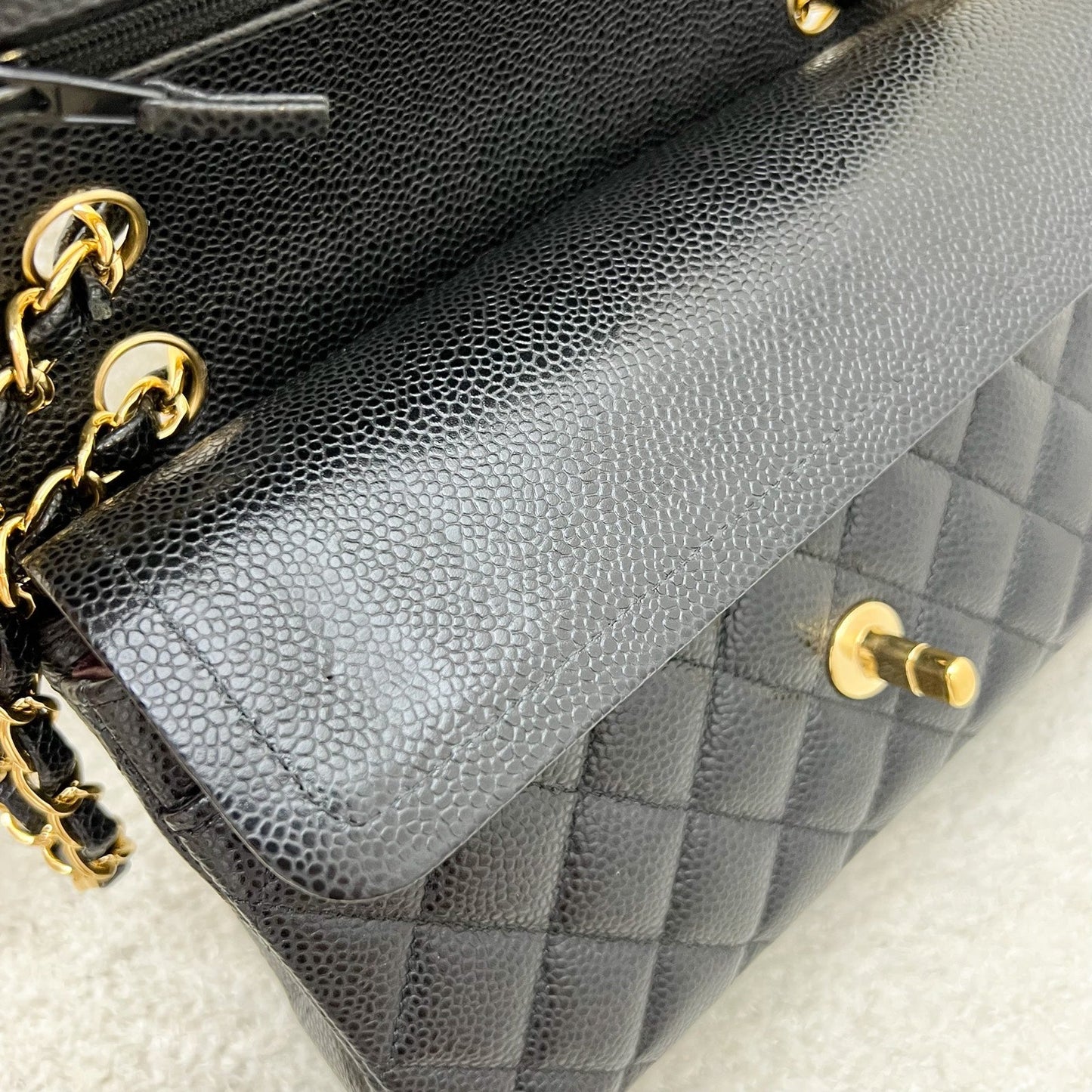GLM-Small Classic Flap CF in Black Caviar and GHW (Model: A01113)
