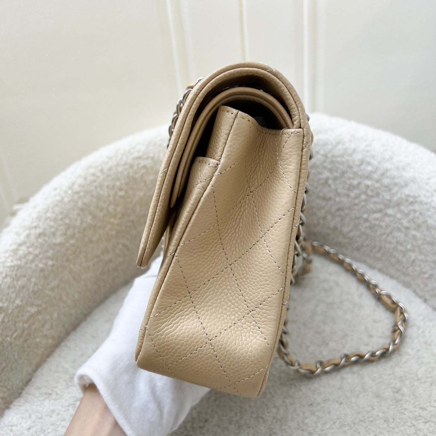 GLM-Medium Classic Flap CF in Beige Caviar and SHW