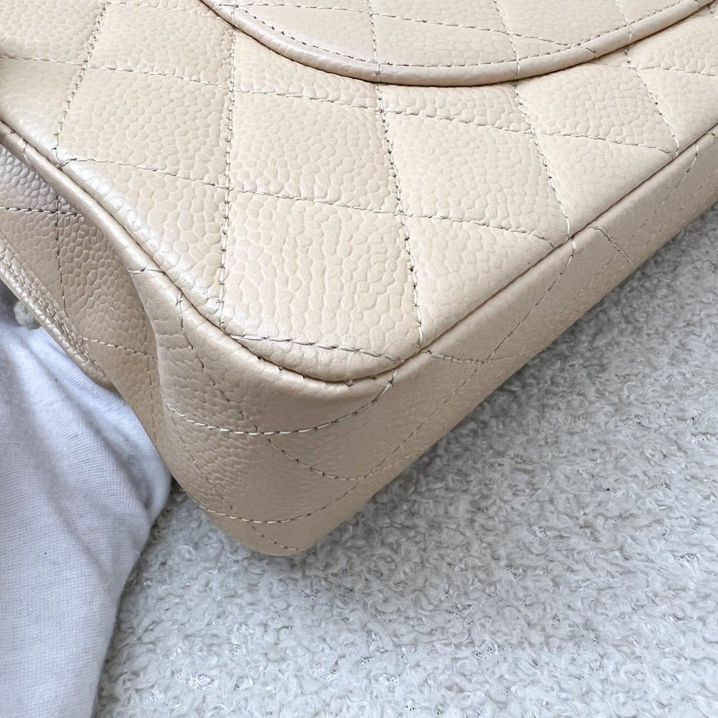 GLM-Medium Classic Flap CF in Beige Caviar and SHW