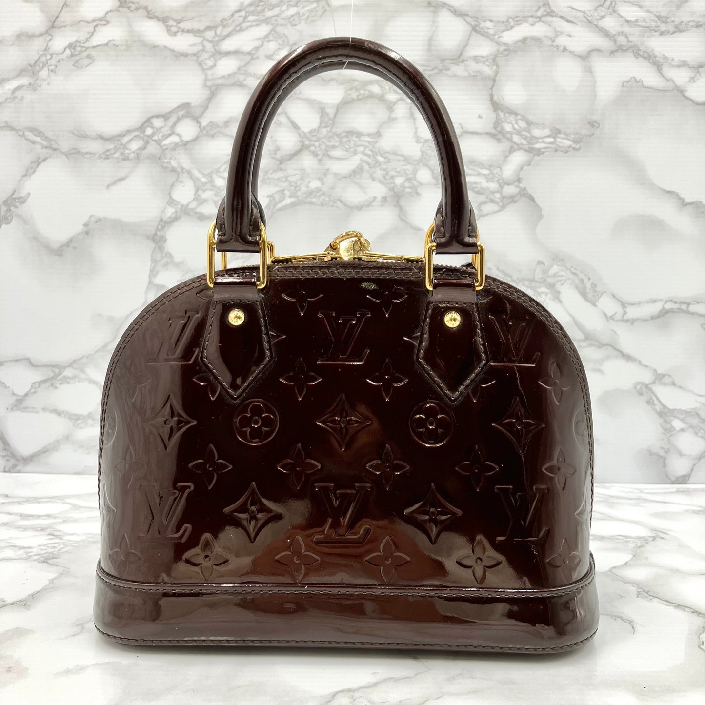 LOUIS VUITTON Alma BB vernis