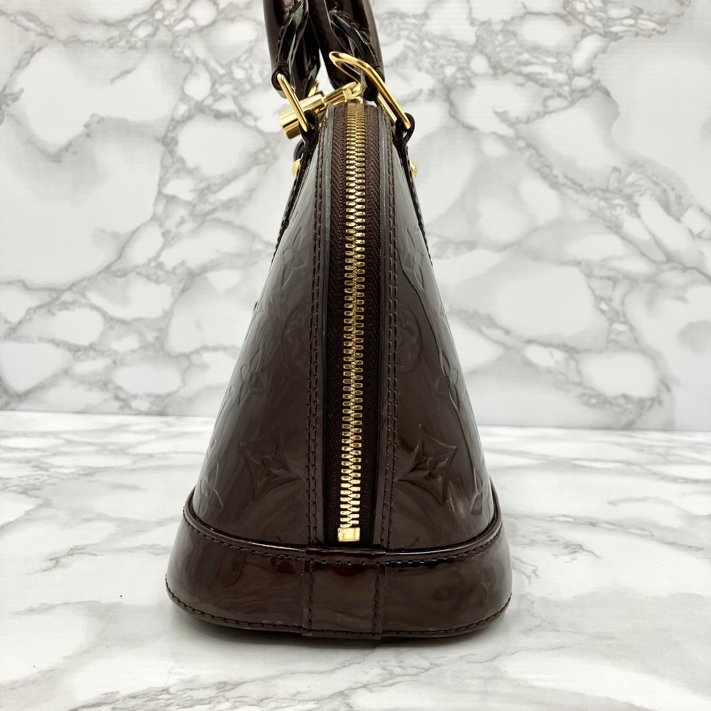 LOUIS VUITTON Alma BB vernis