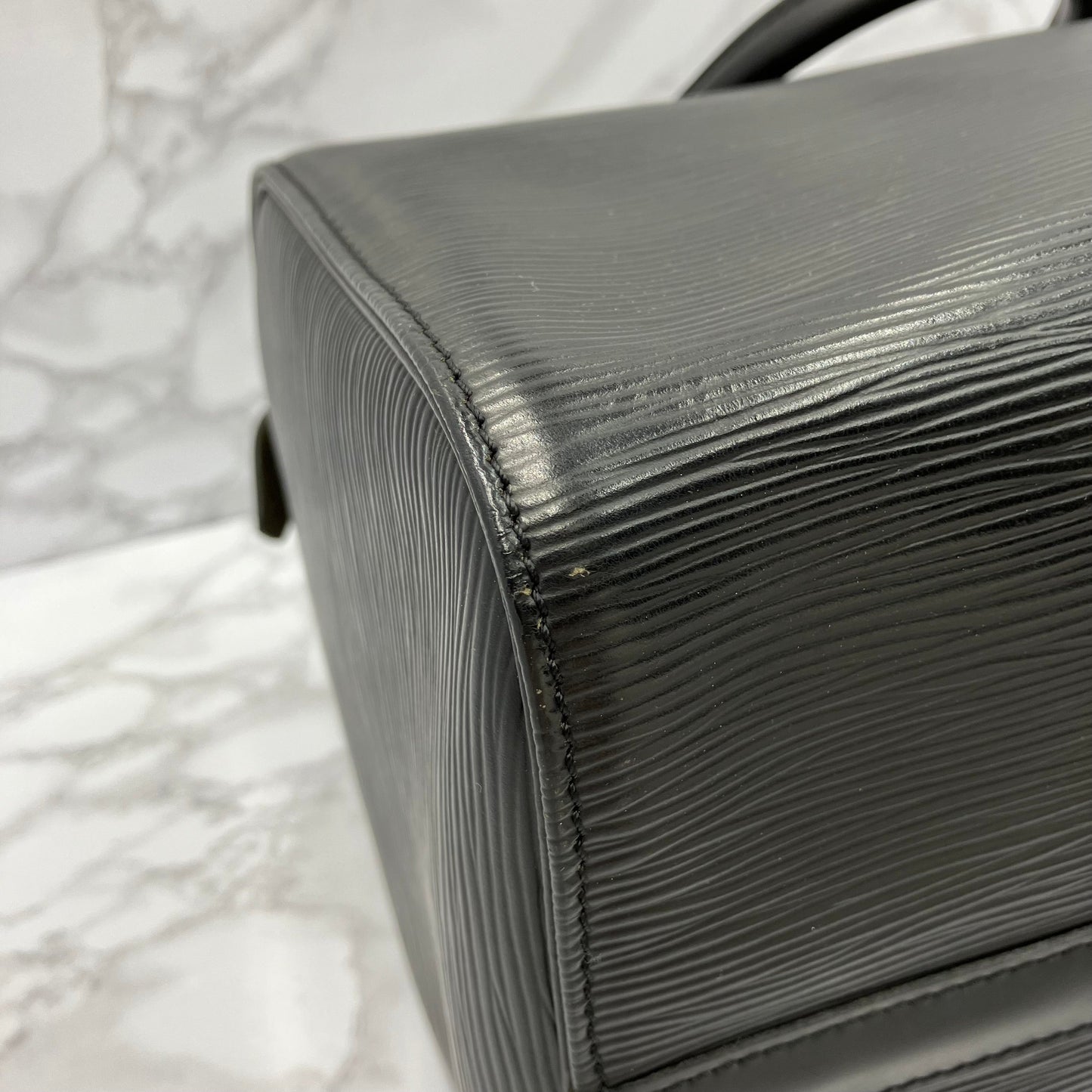 LOUIS VUITTON Epi Speedy 35