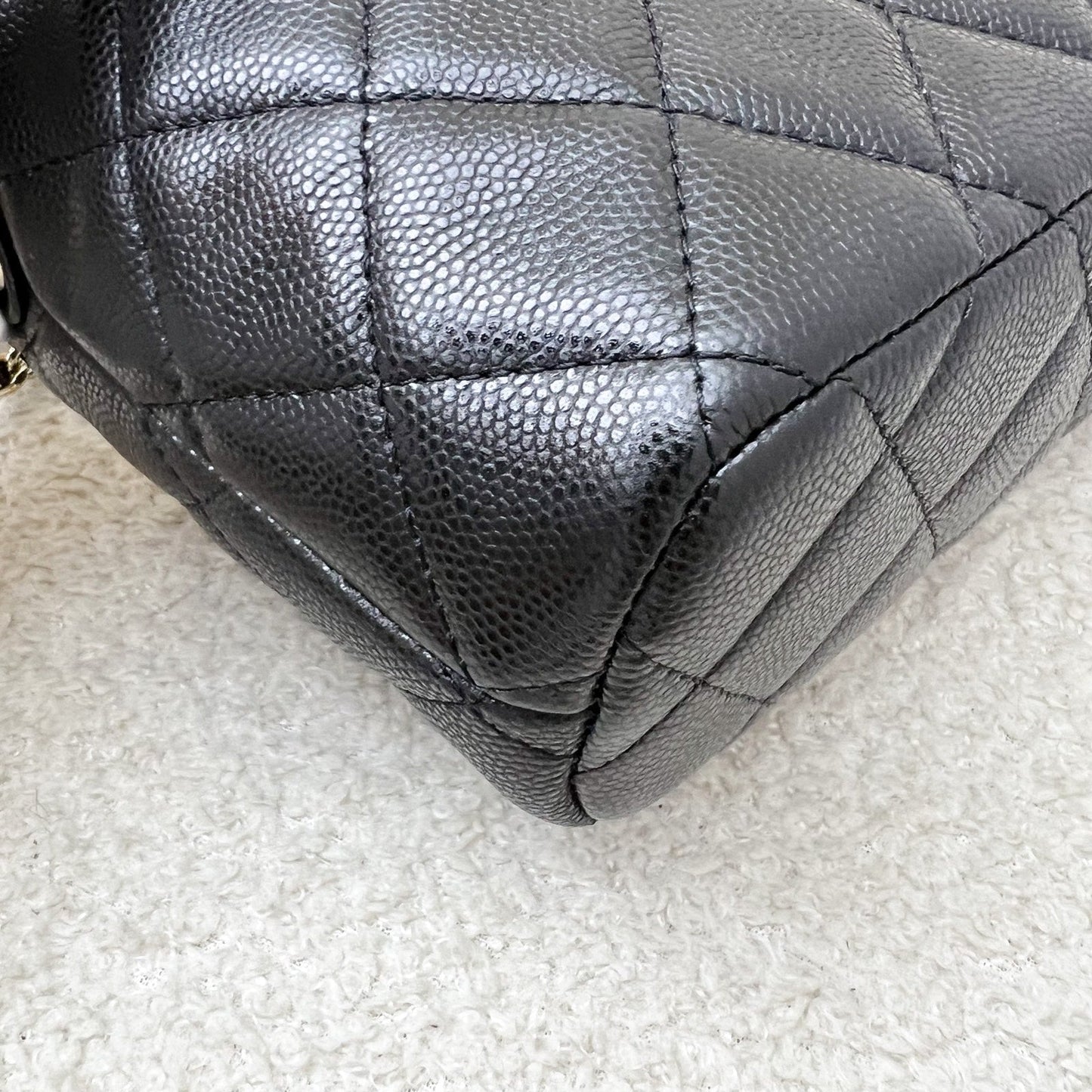GLM-25A Quilted Hobo Clutch on Chain in Black Caviar and LGHW