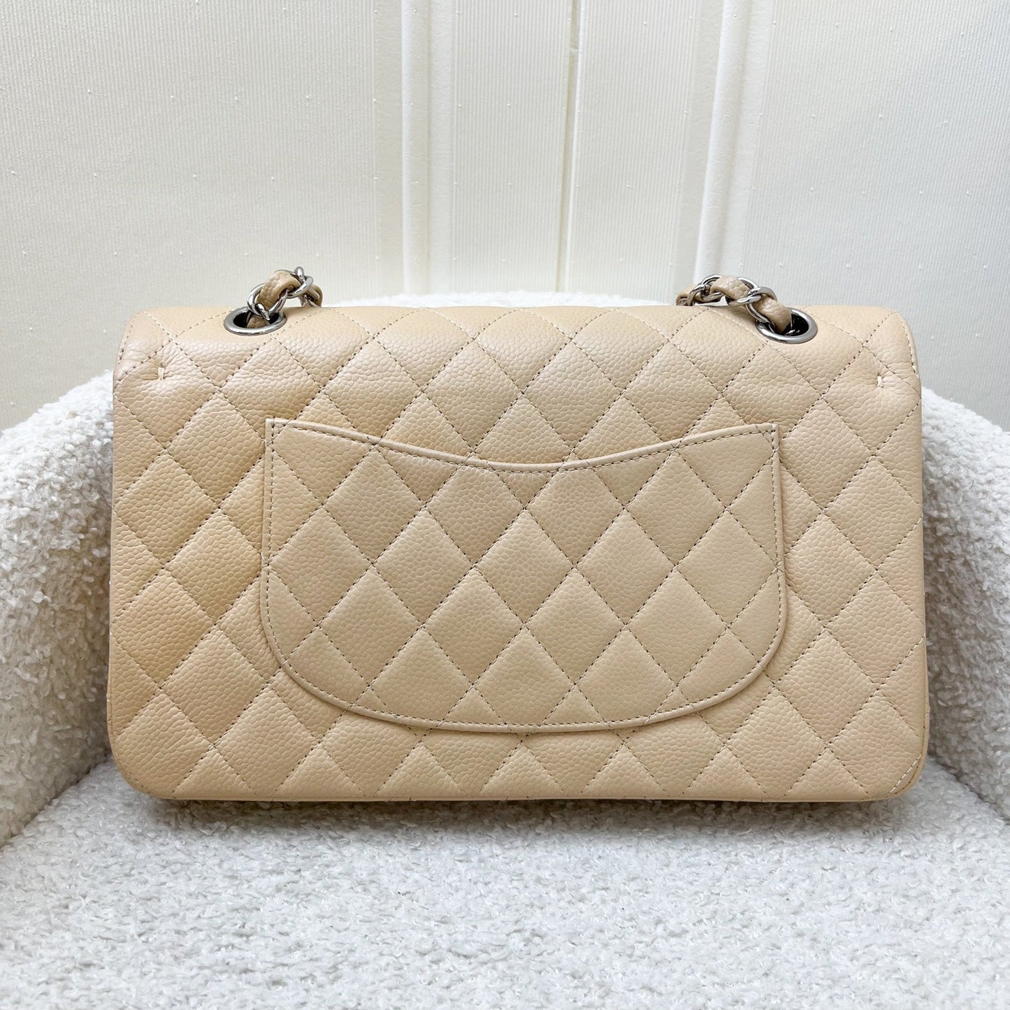 GLM-Medium Classic Flap CF in Beige Caviar and SHW