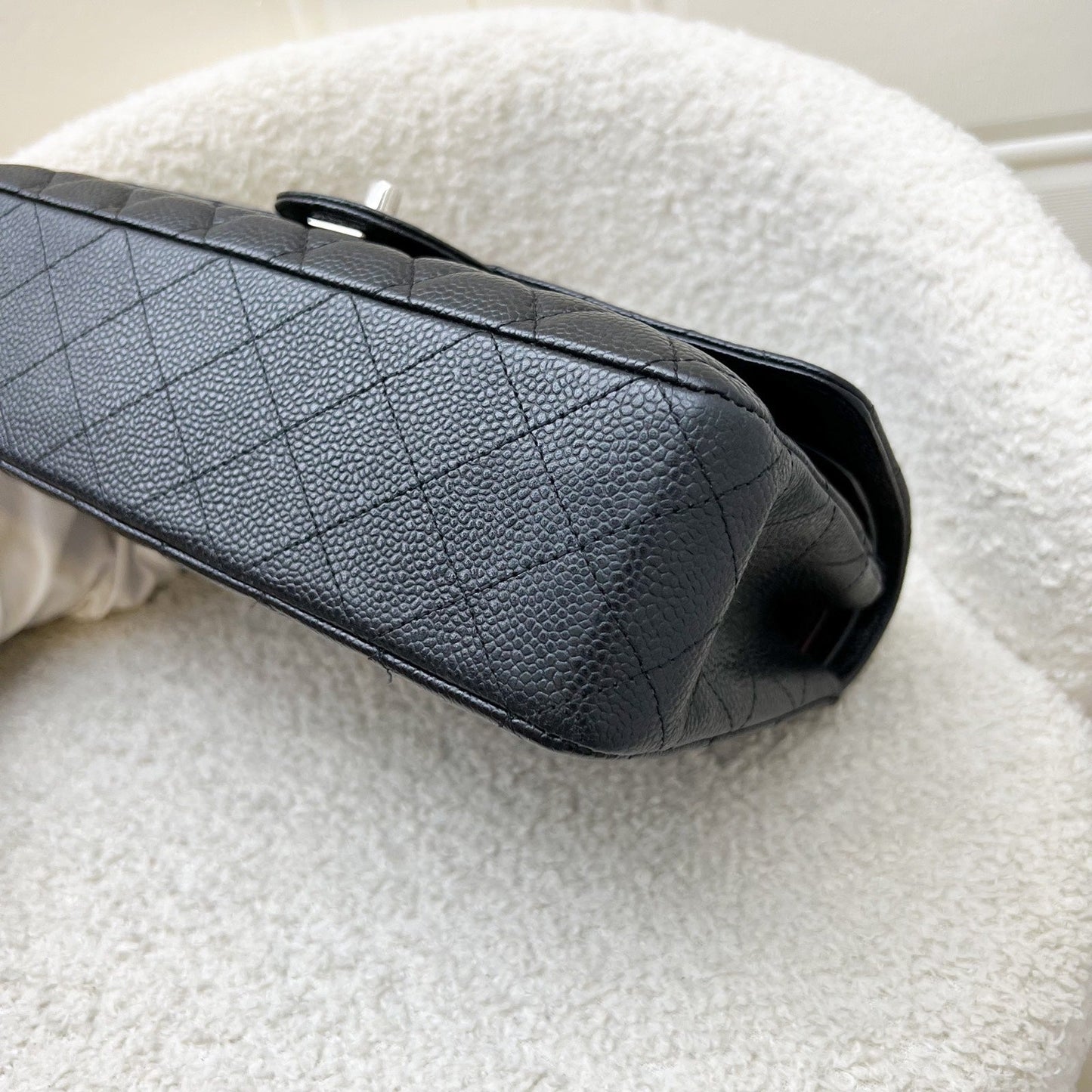 GLM-Medium Classic Flap CF in Black Caviar and SHW