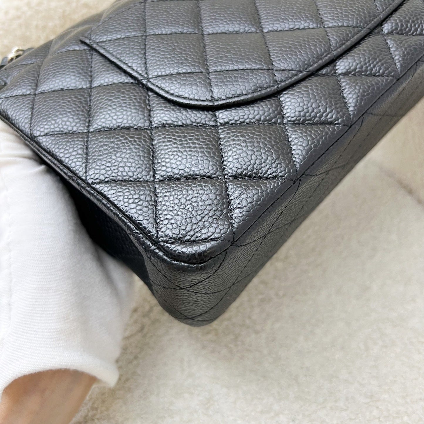 GLM-Medium Classic Flap CF in Black Caviar and SHW