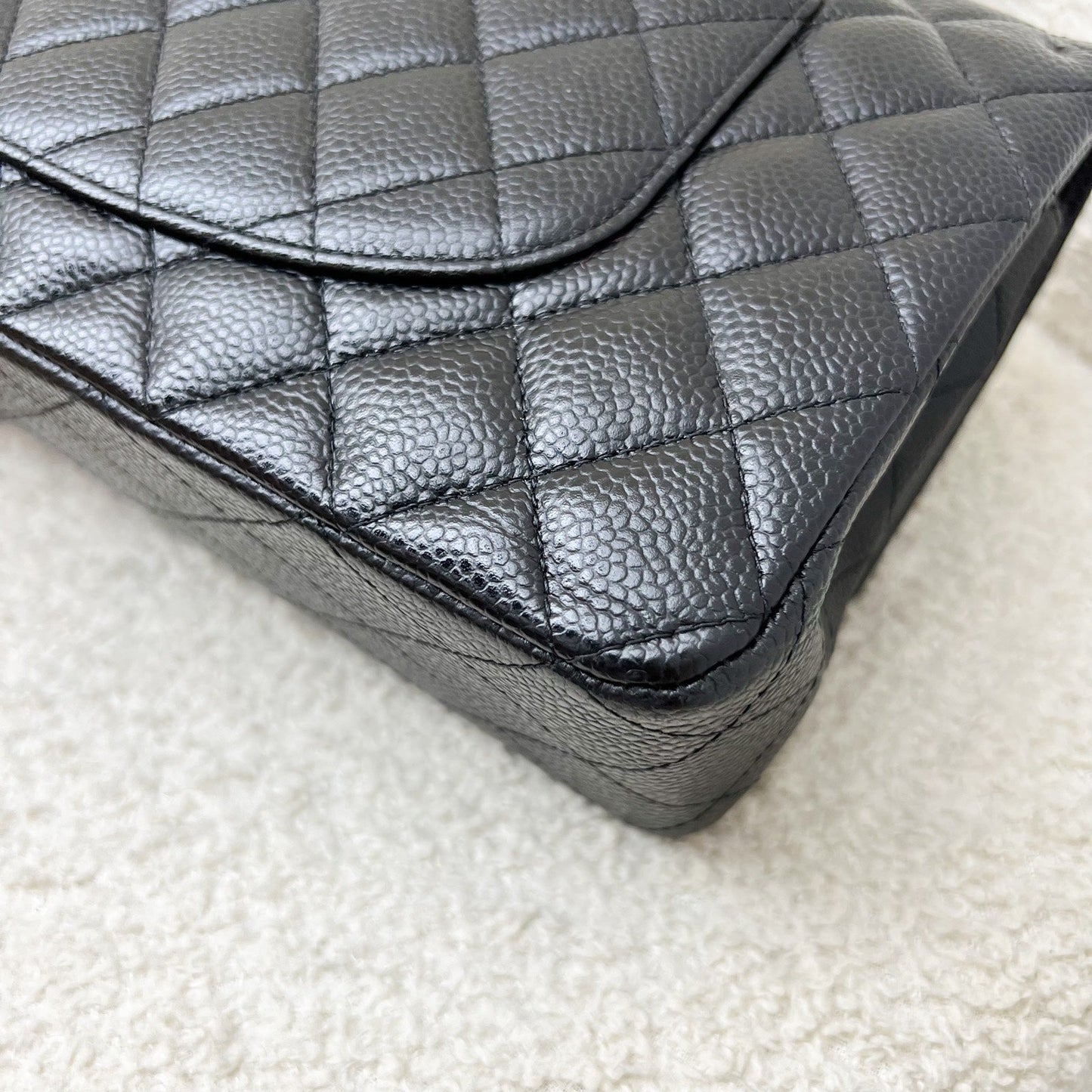 GLM-Medium Classic Flap CF in Black Caviar and SHW