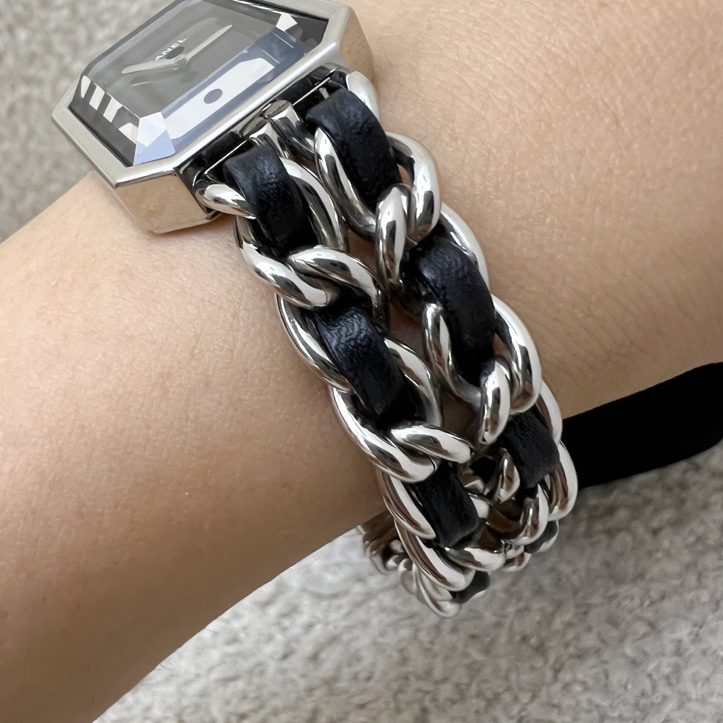 GLM-Premiere Watch in Silver Tone Steel Hardware and Black Leather Size M (Model: H0451)