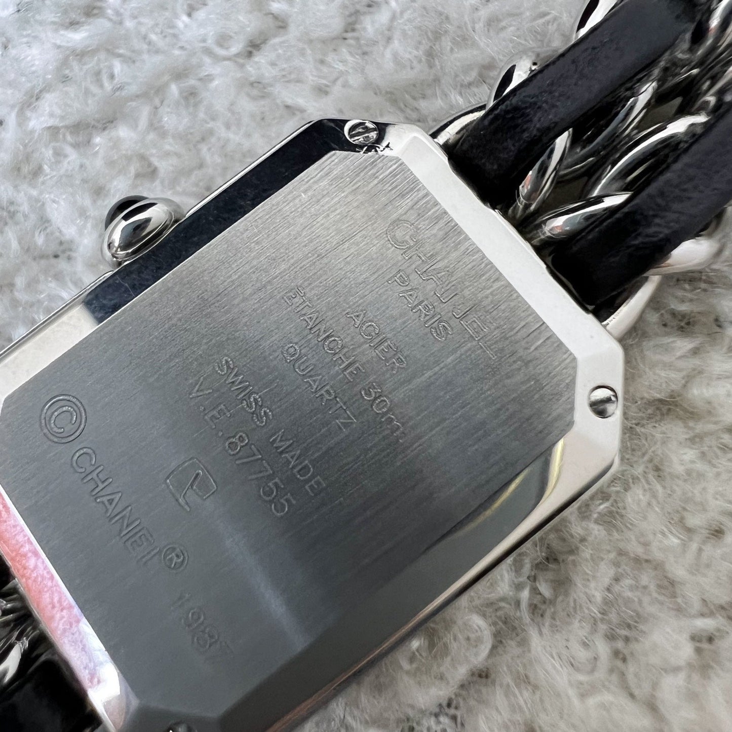 GLM-Premiere Watch in Silver Tone Steel Hardware and Black Leather Size M (Model: H0451)