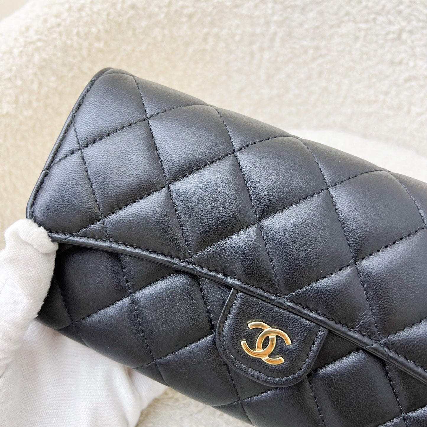GLM-Classic Long Wallet in Black Lambskin and GHW (Model: AP0241)
