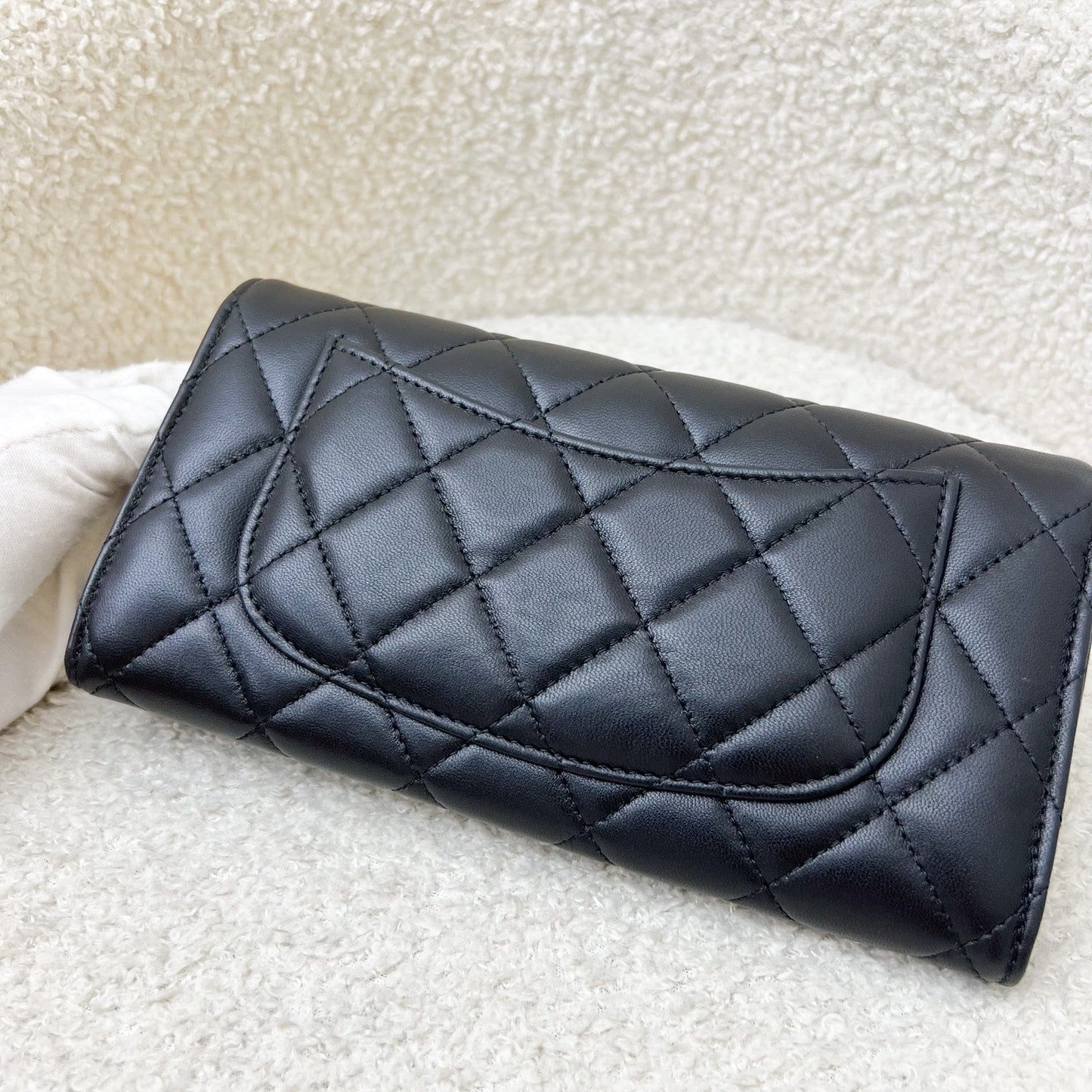 GLM-Classic Long Wallet in Black Lambskin and GHW (Model: AP0241)