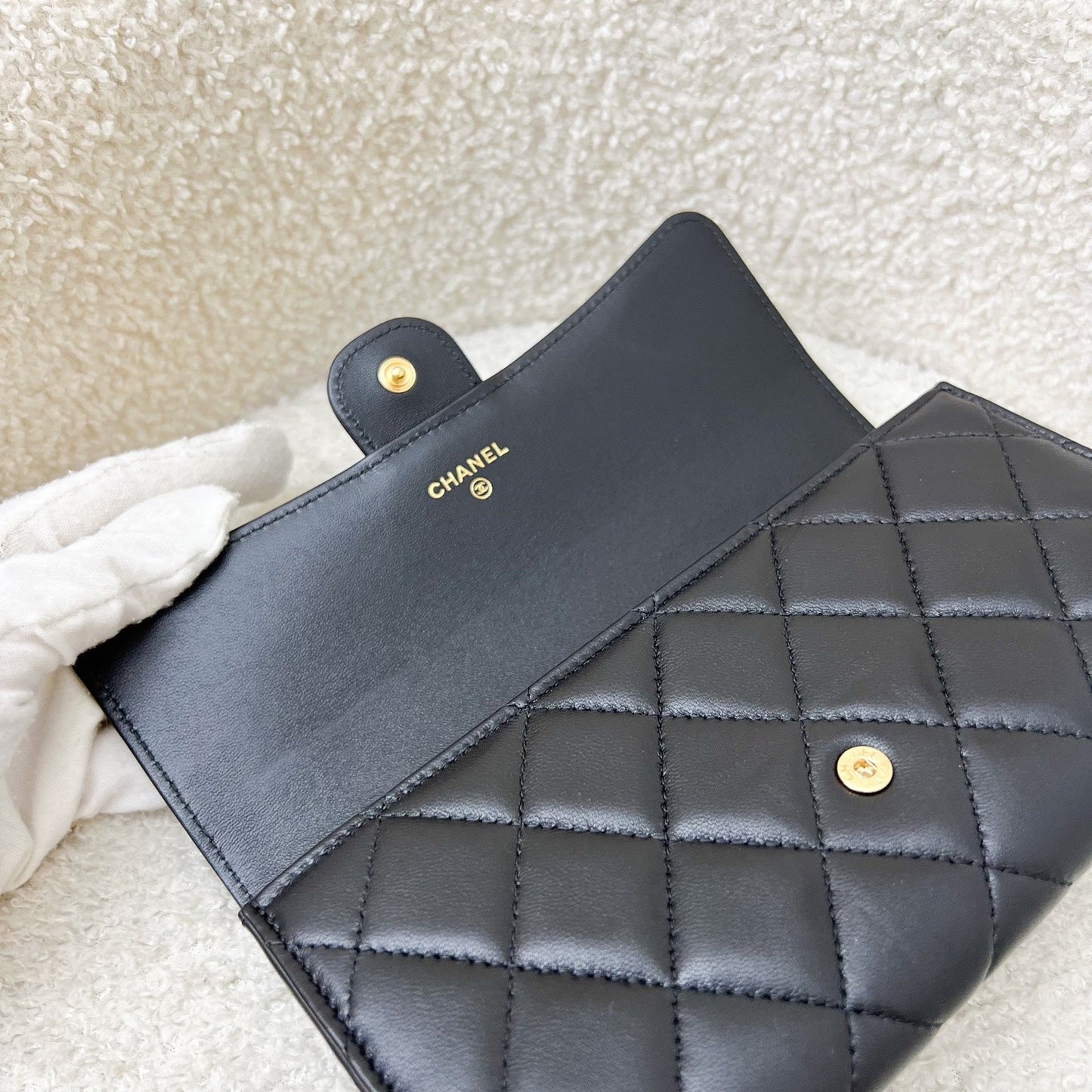 GLM-Classic Long Wallet in Black Lambskin and GHW (Model: AP0241)