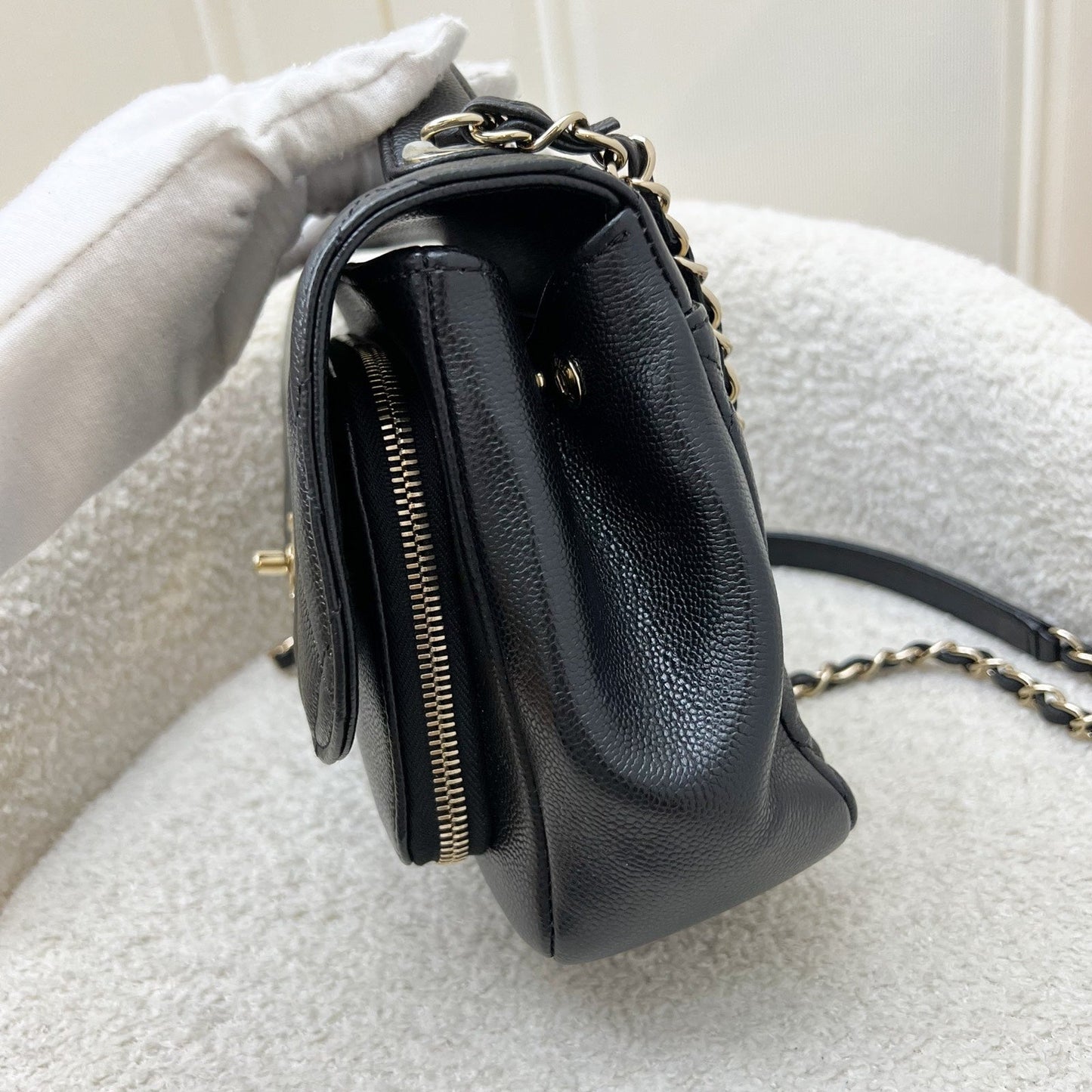 GLM-Medium Business Affinity Flap in Black Caviar and LGHW (Model: A93607)