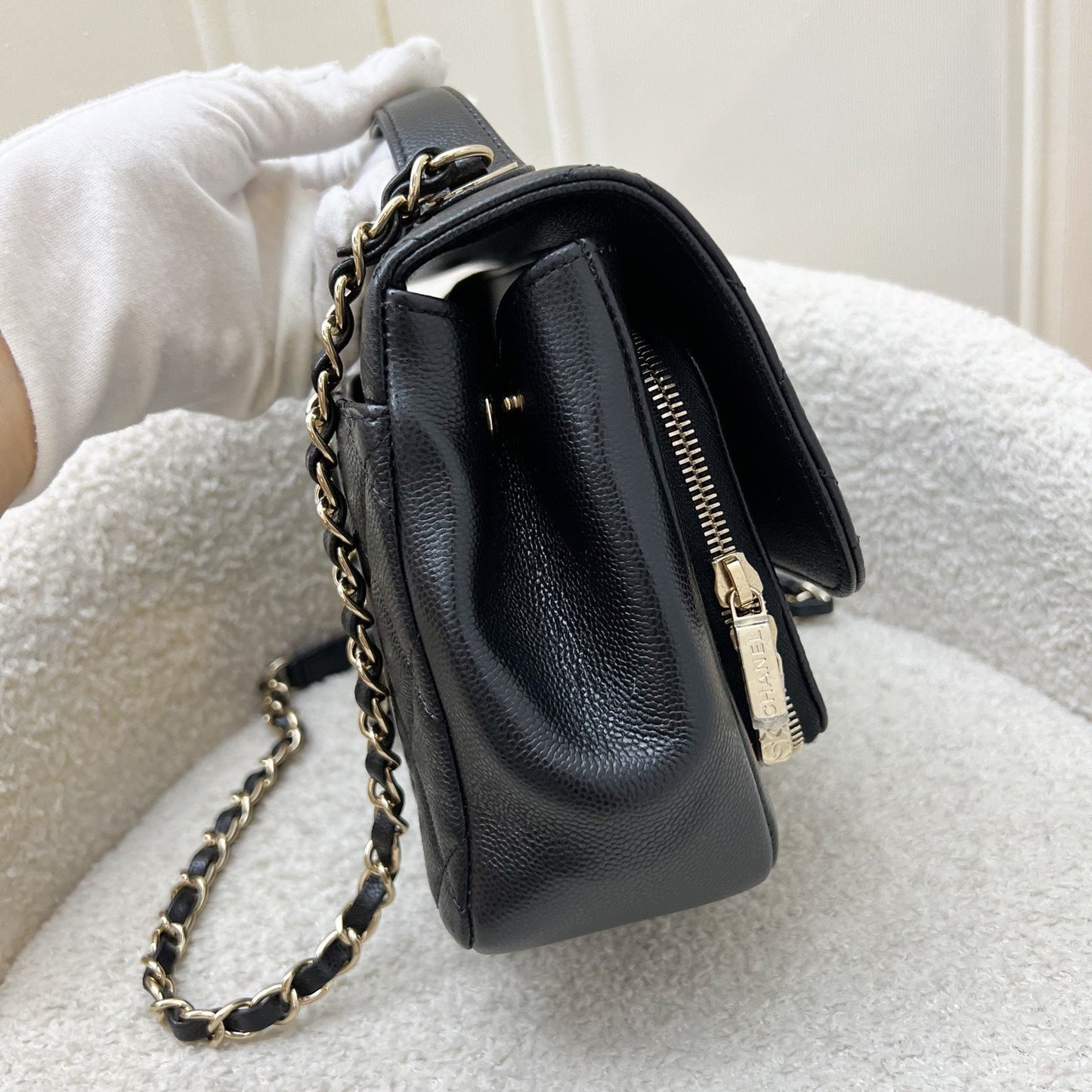 GLM-Medium Business Affinity Flap in Black Caviar and LGHW (Model: A93607)