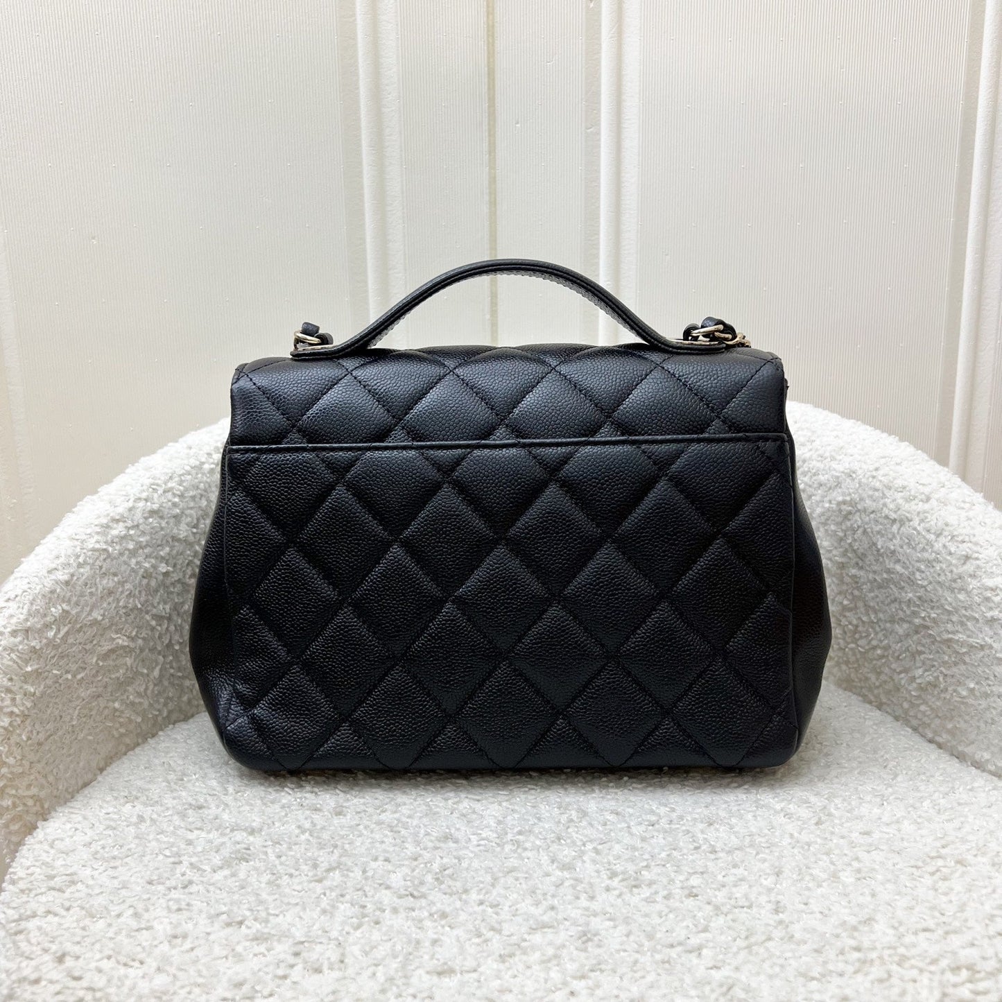 GLM-Medium Business Affinity Flap in Black Caviar and LGHW (Model: A93607)