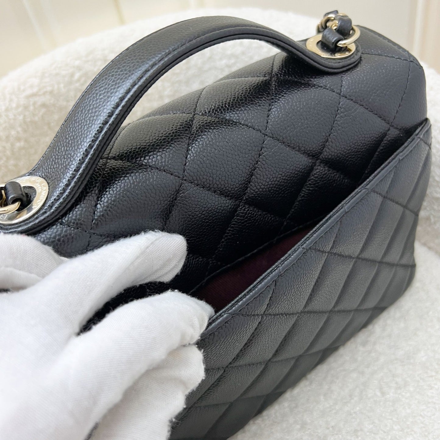 GLM-Medium Business Affinity Flap in Black Caviar and LGHW (Model: A93607)