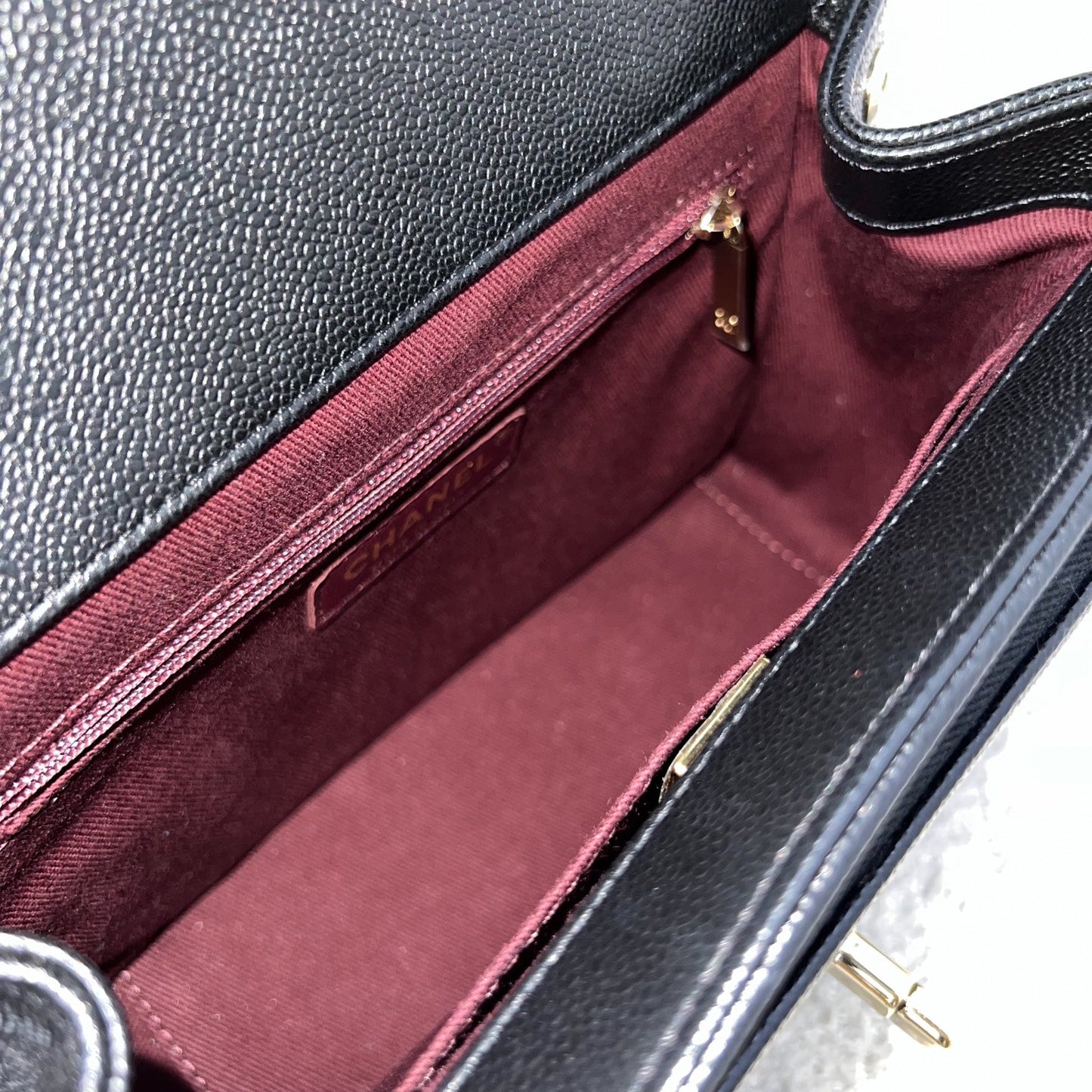 GLM-Medium Business Affinity Flap in Black Caviar and LGHW (Model: A93607)