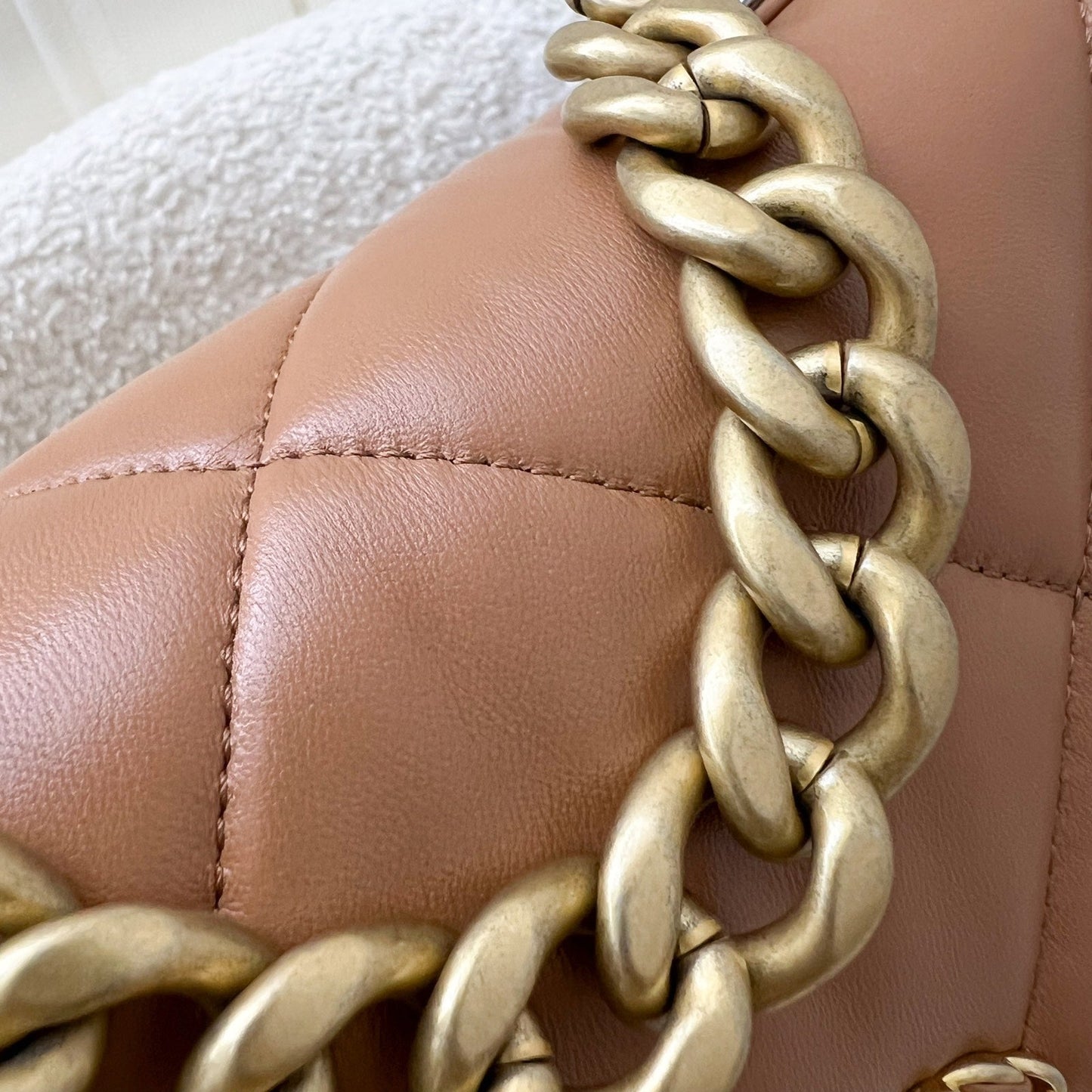 GLM-19 Small Flap in 22S Caramel Lambskin and 3-tone HW