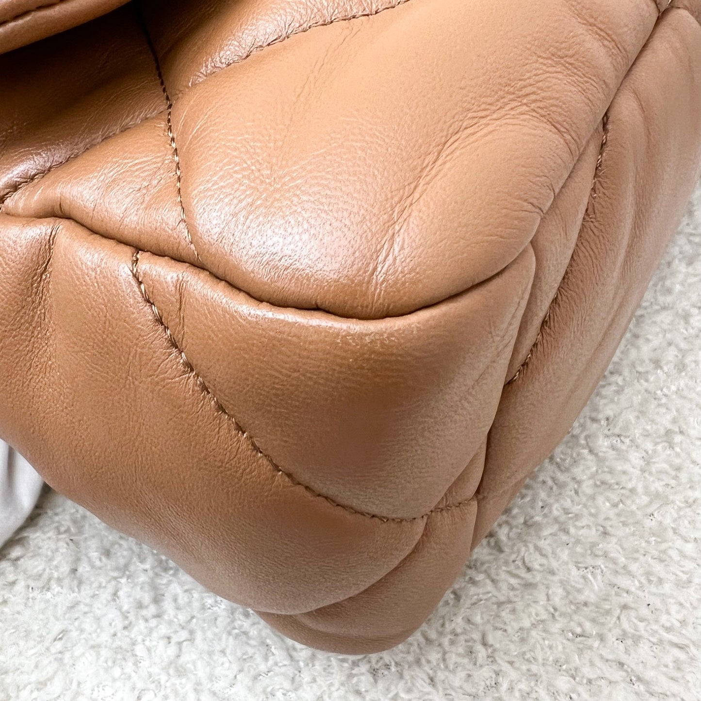 GLM-19 Small Flap in 22S Caramel Lambskin and 3-tone HW