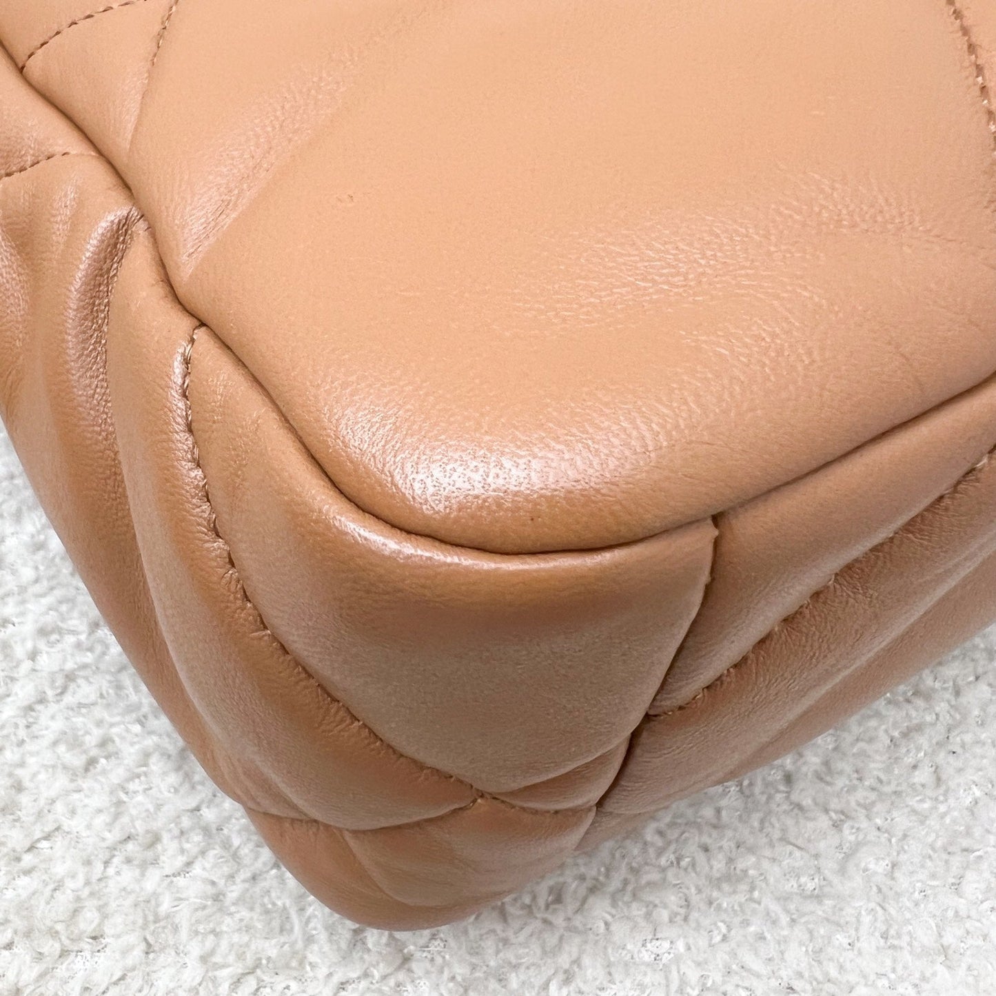 GLM-19 Small Flap in 22S Caramel Lambskin and 3-tone HW