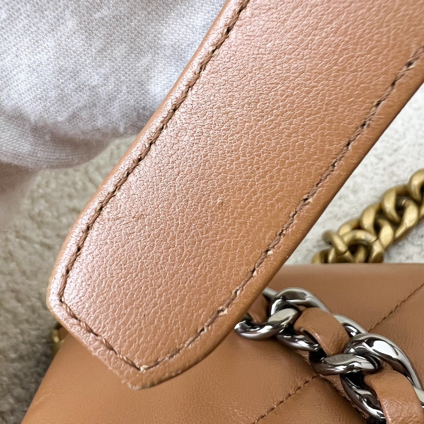 GLM-19 Small Flap in 22S Caramel Lambskin and 3-tone HW