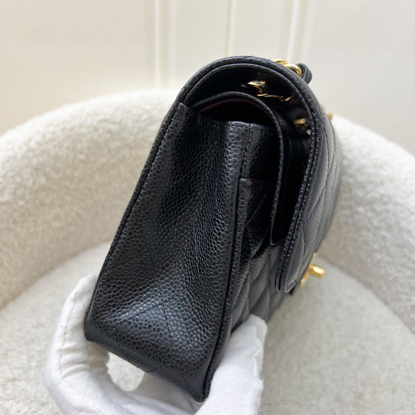 GLM-Small Classic Flap CF in Black Caviar and GHW (Model: A01113)
