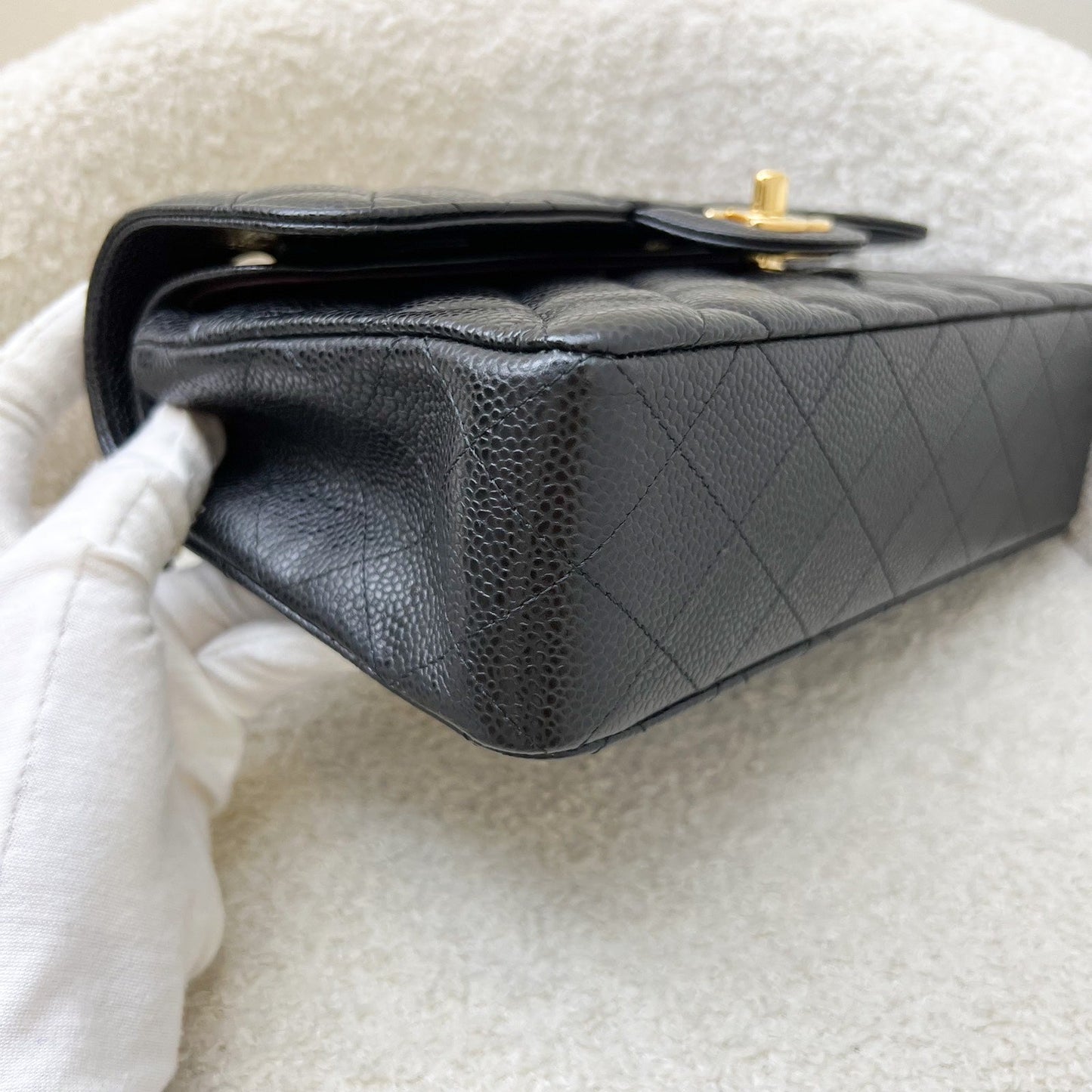 GLM-Small Classic Flap CF in Black Caviar and GHW (Model: A01113)