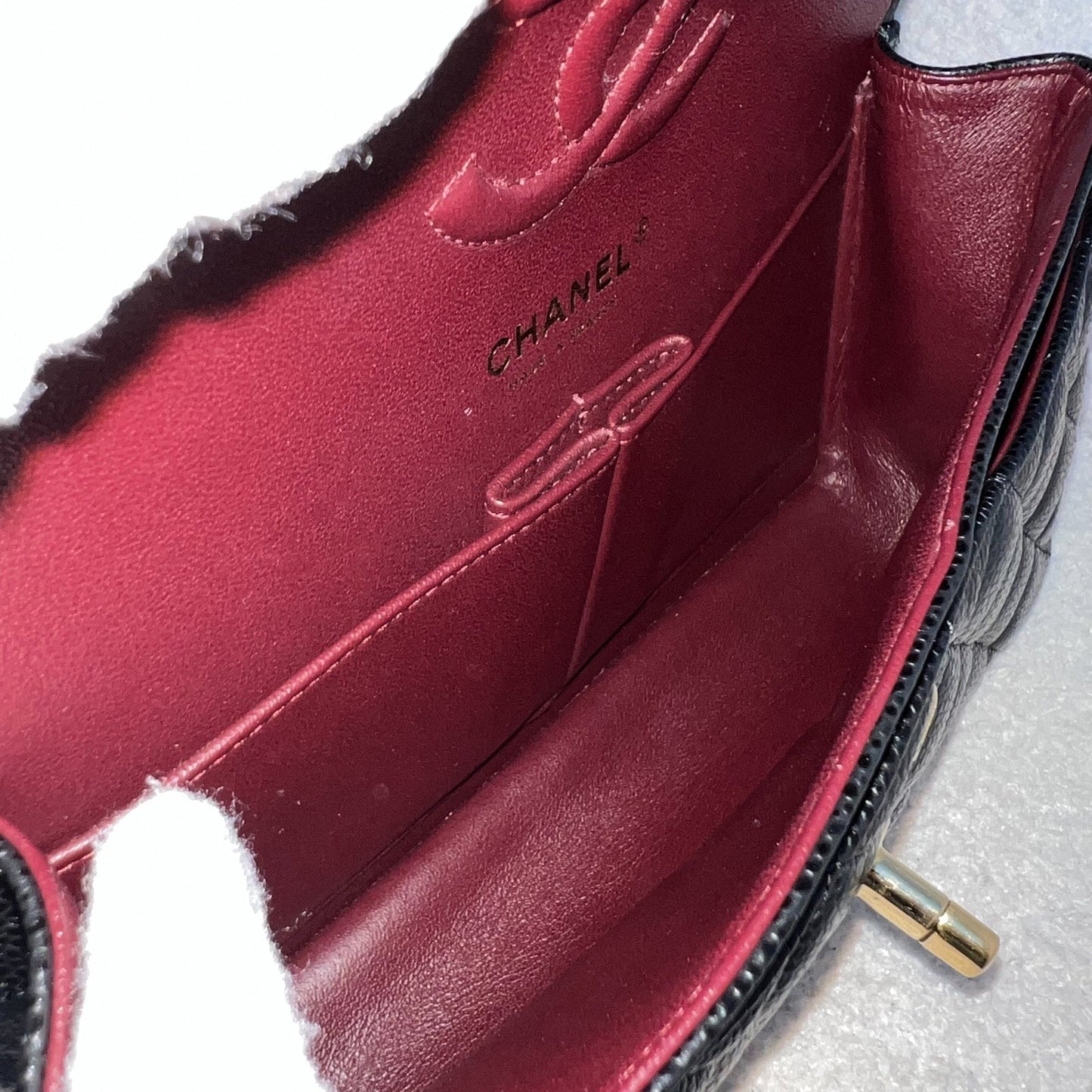 GLM-Small Classic Flap CF in Black Caviar and GHW (Model: A01113)
