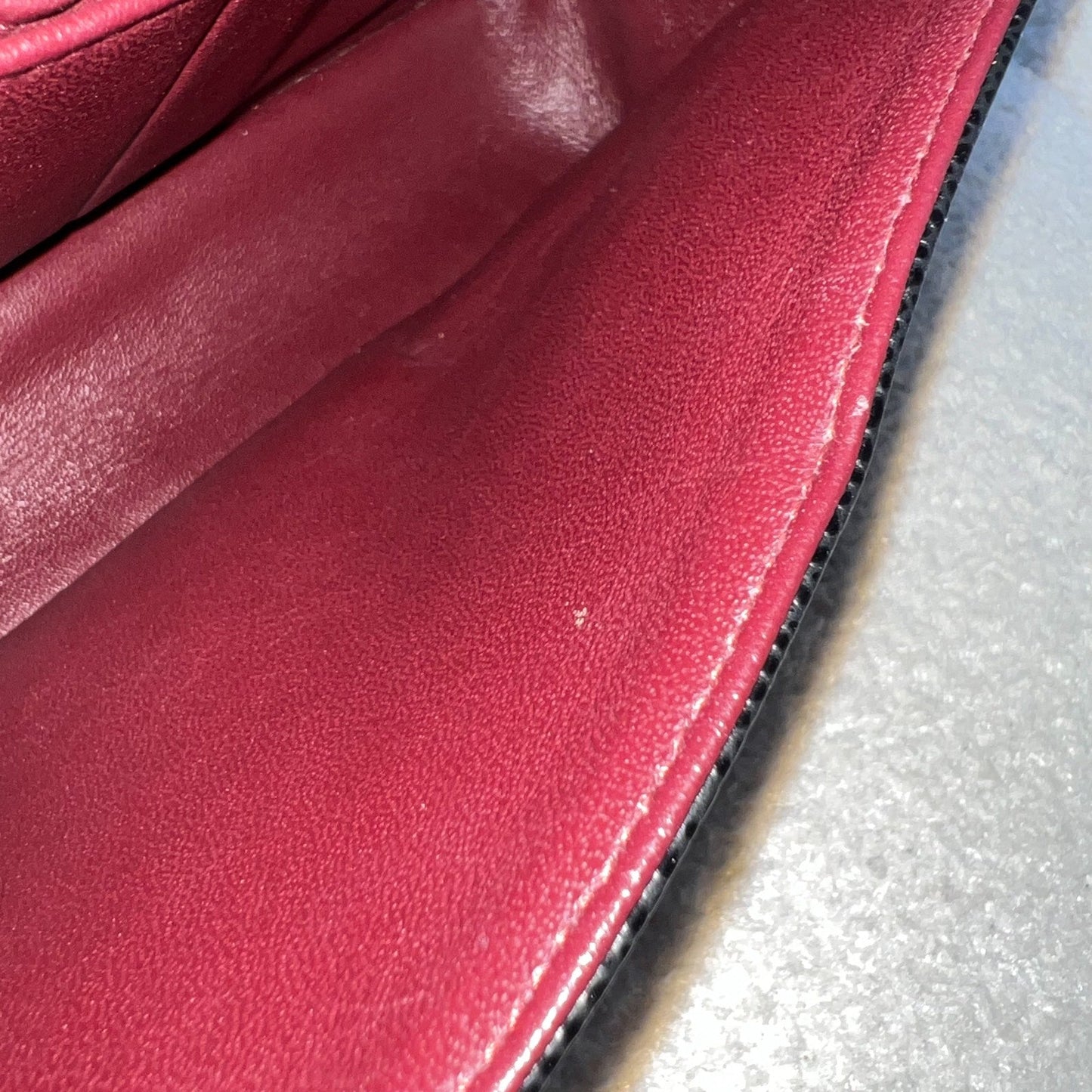 GLM-Small Classic Flap CF in Black Caviar and GHW (Model: A01113)